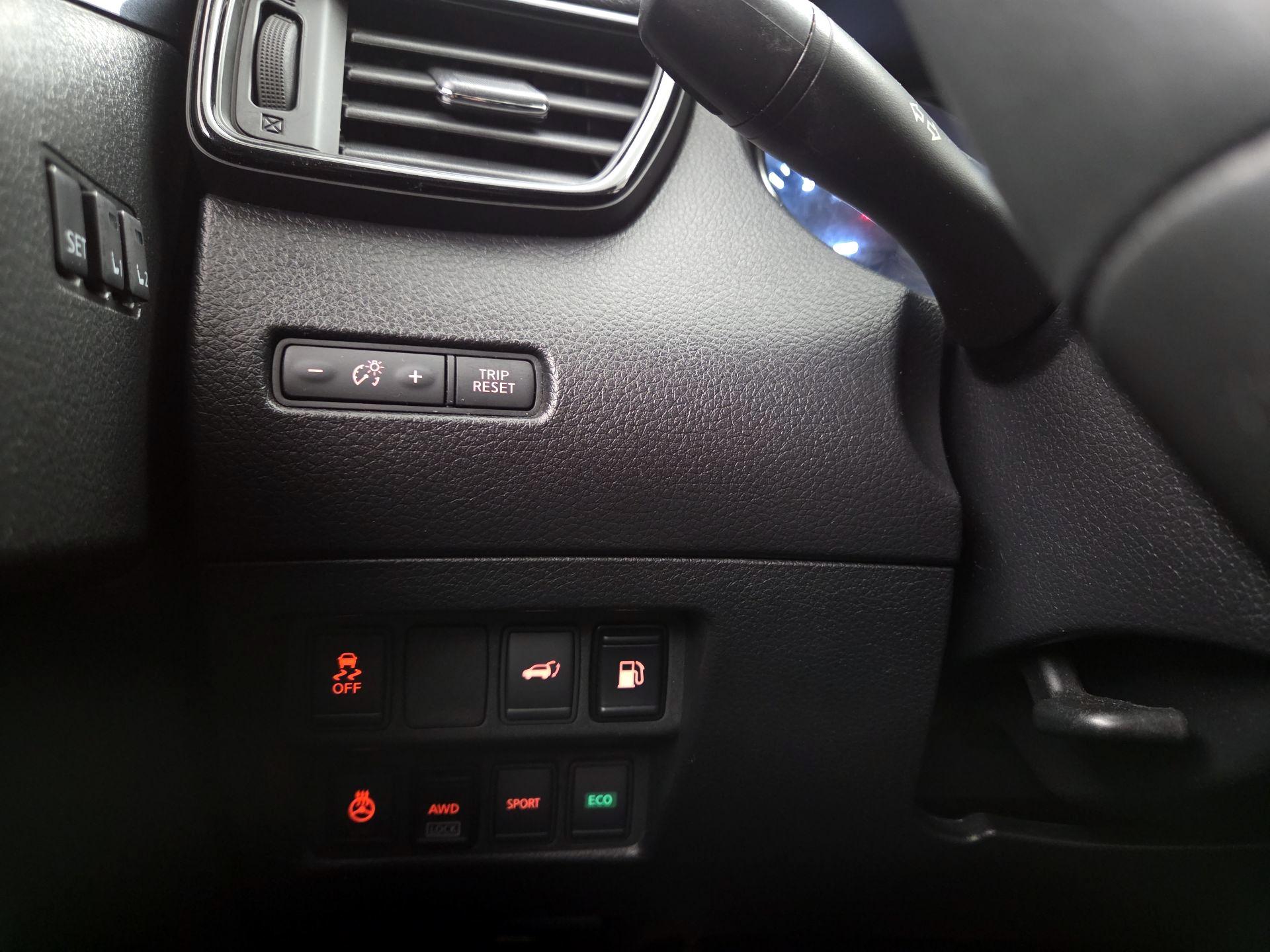 Thumbnail: 2018 Nissan Rogue - 13