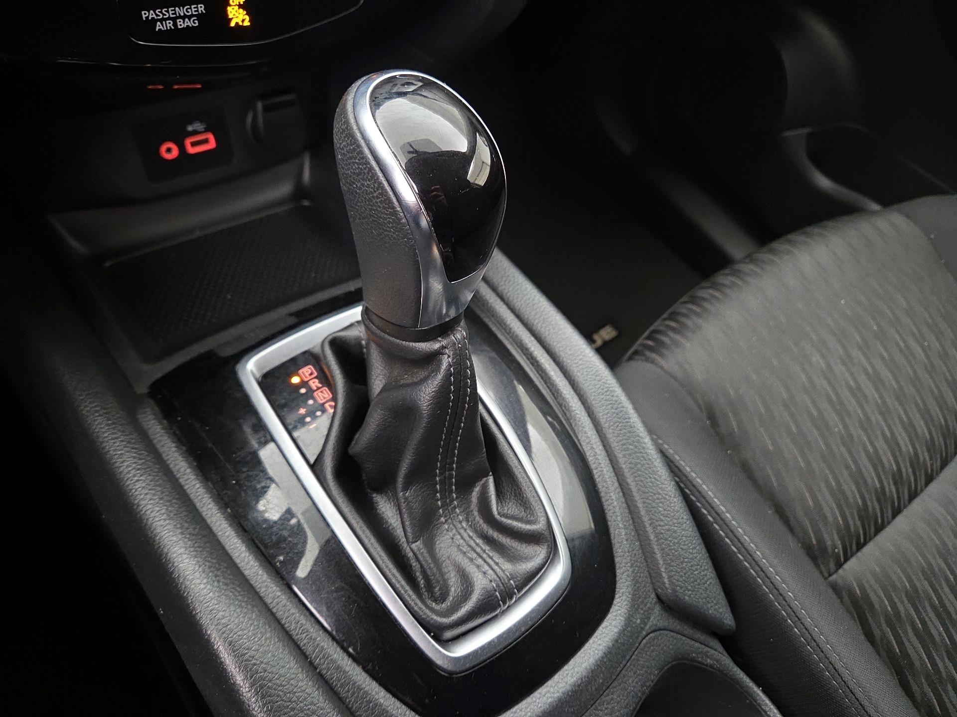 Thumbnail: 2018 Nissan Rogue - 18