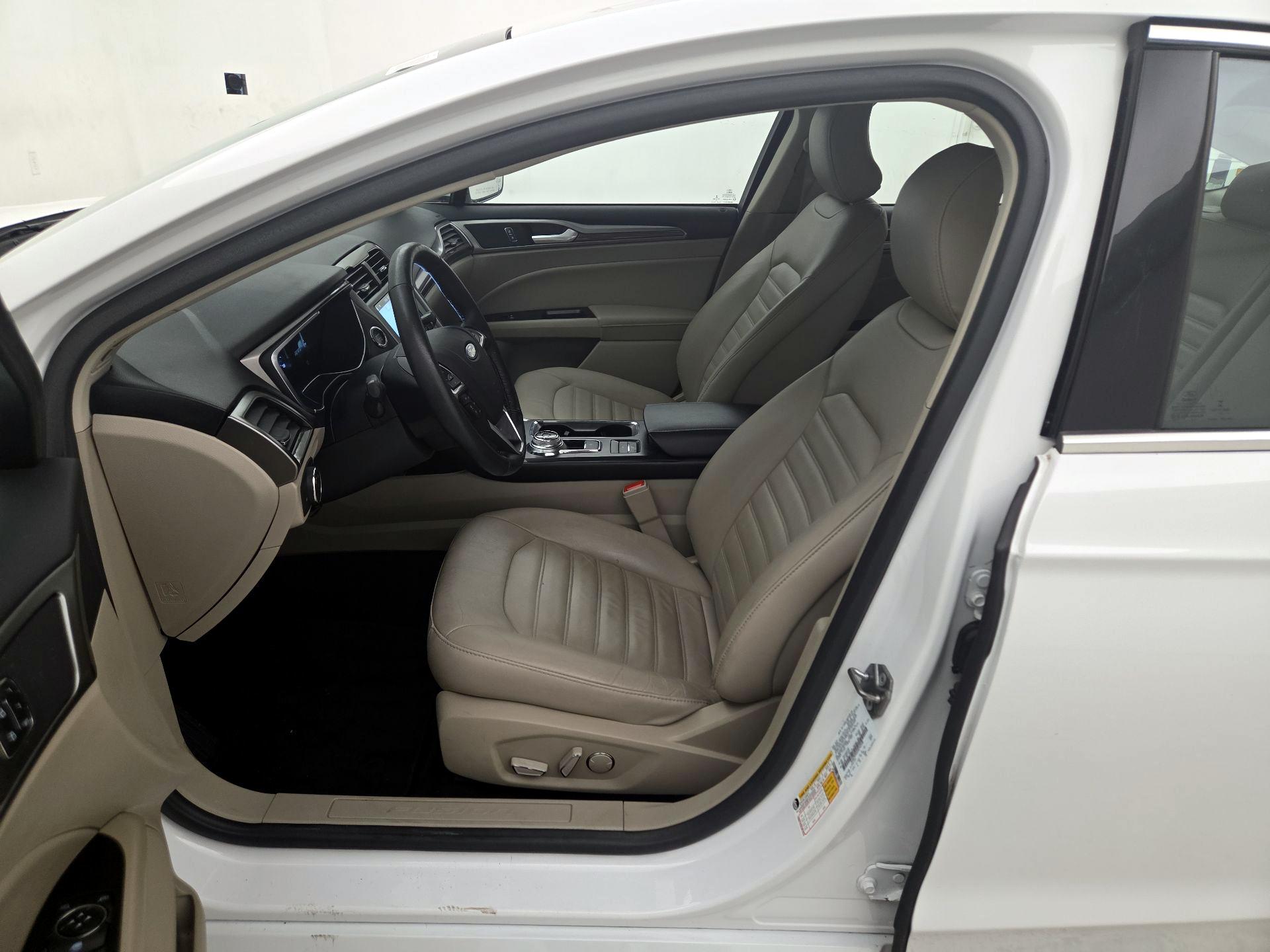 Thumbnail: 2017 Ford Fusion - 11