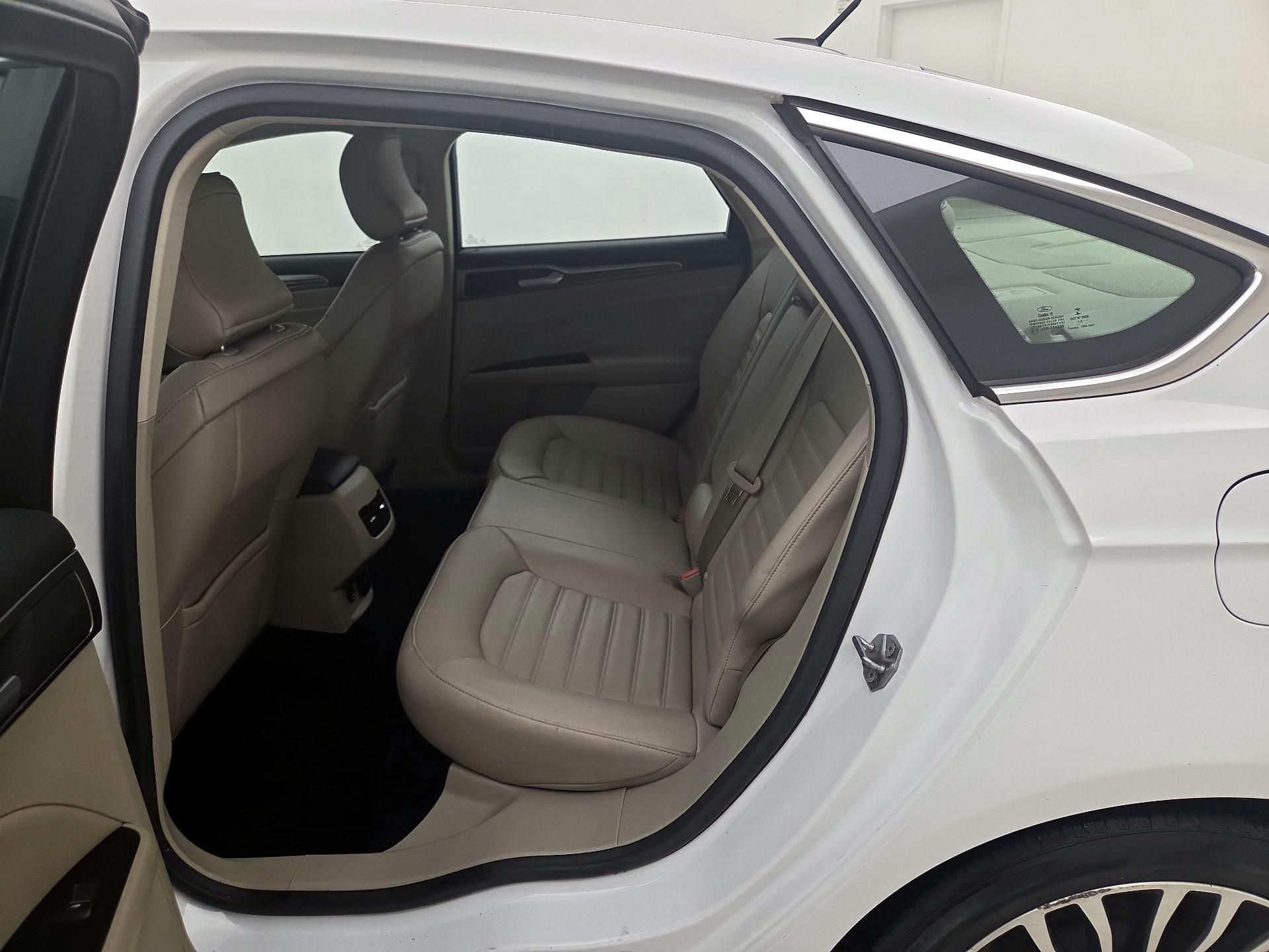 Thumbnail: 2017 Ford Fusion - 20