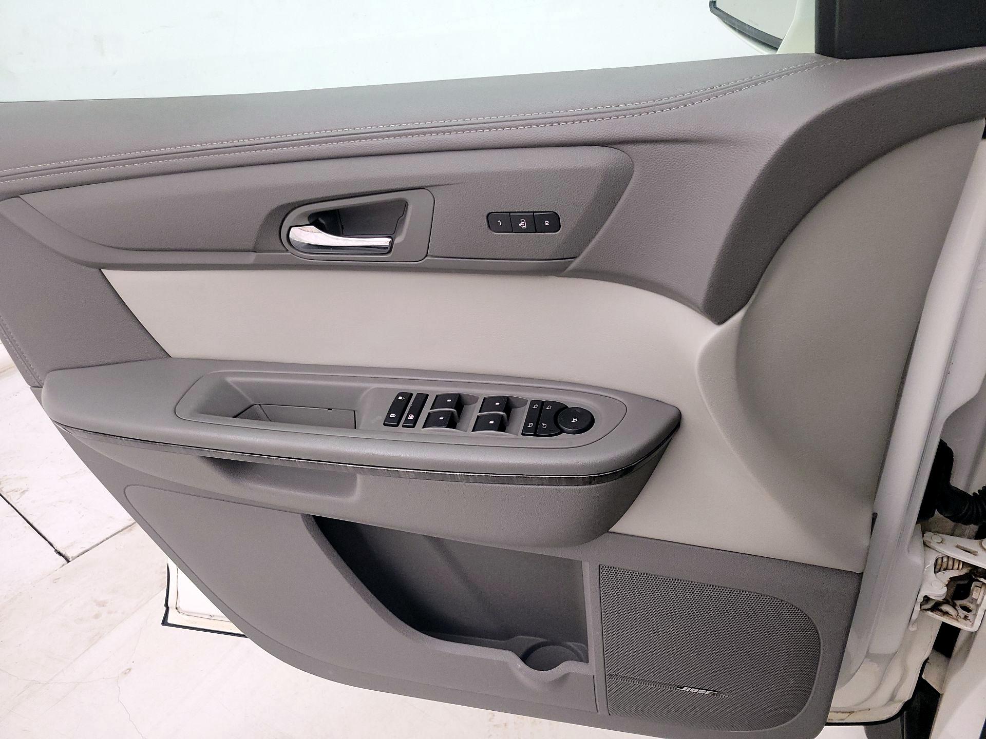 Thumbnail: 2014 GMC Acadia - 12