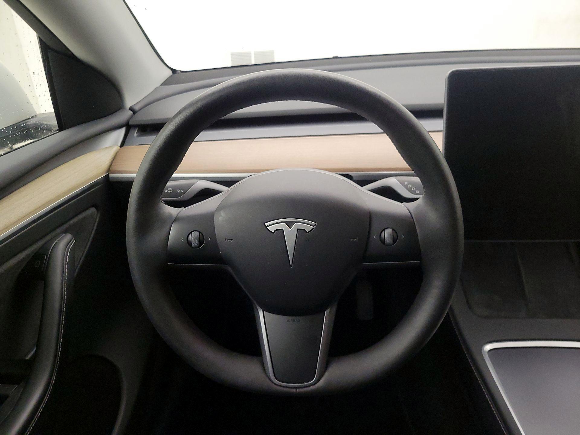 Thumbnail: 2023 Tesla Model Y - 10