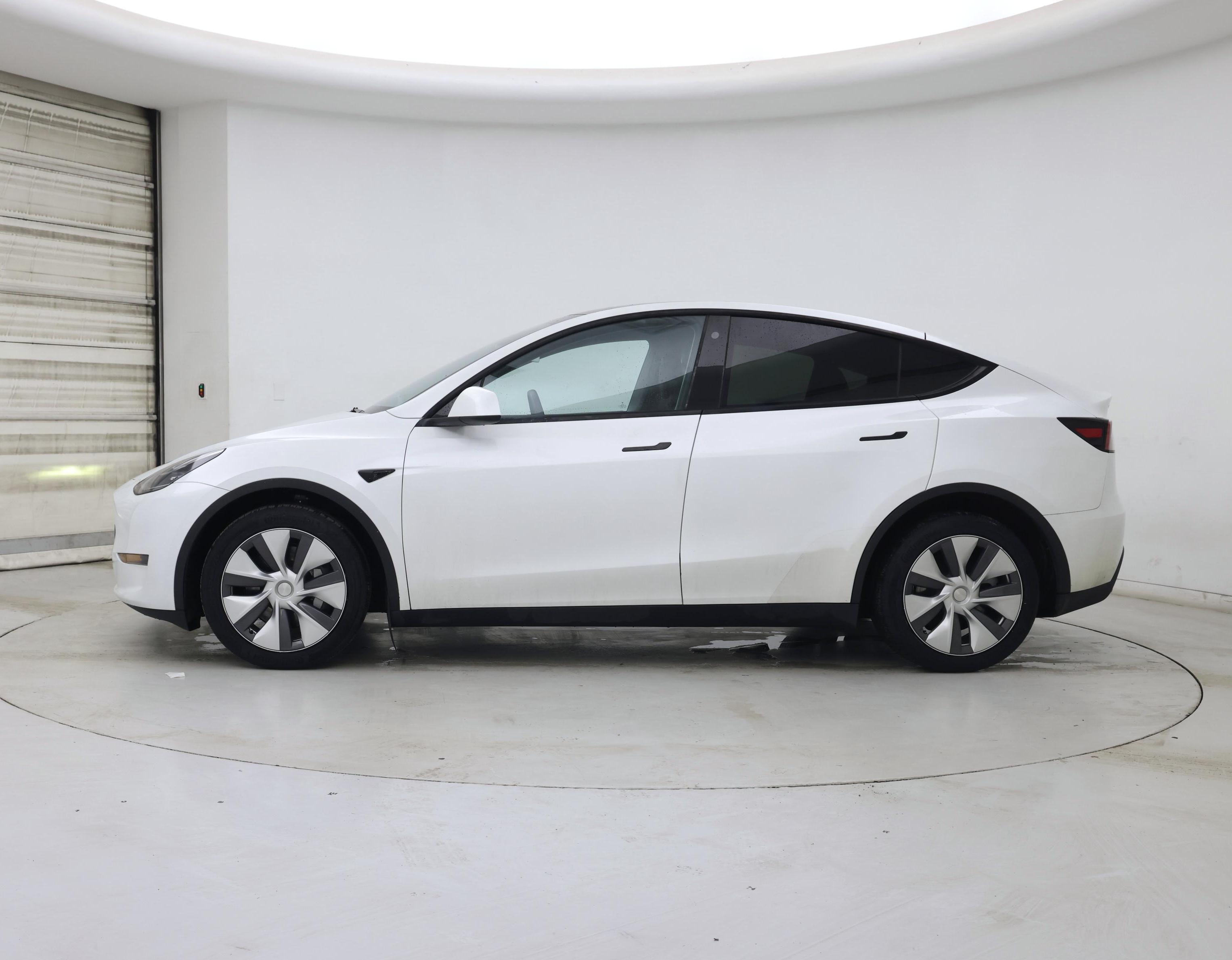 Thumbnail: 2023 Tesla Model Y - 3