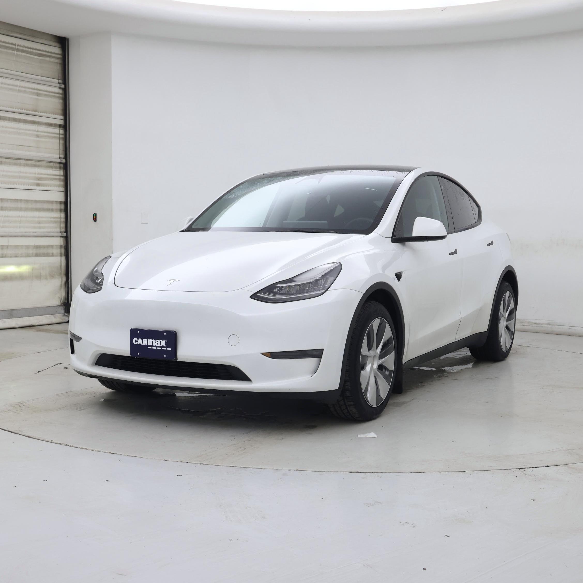 Thumbnail: 2023 Tesla Model Y - 4
