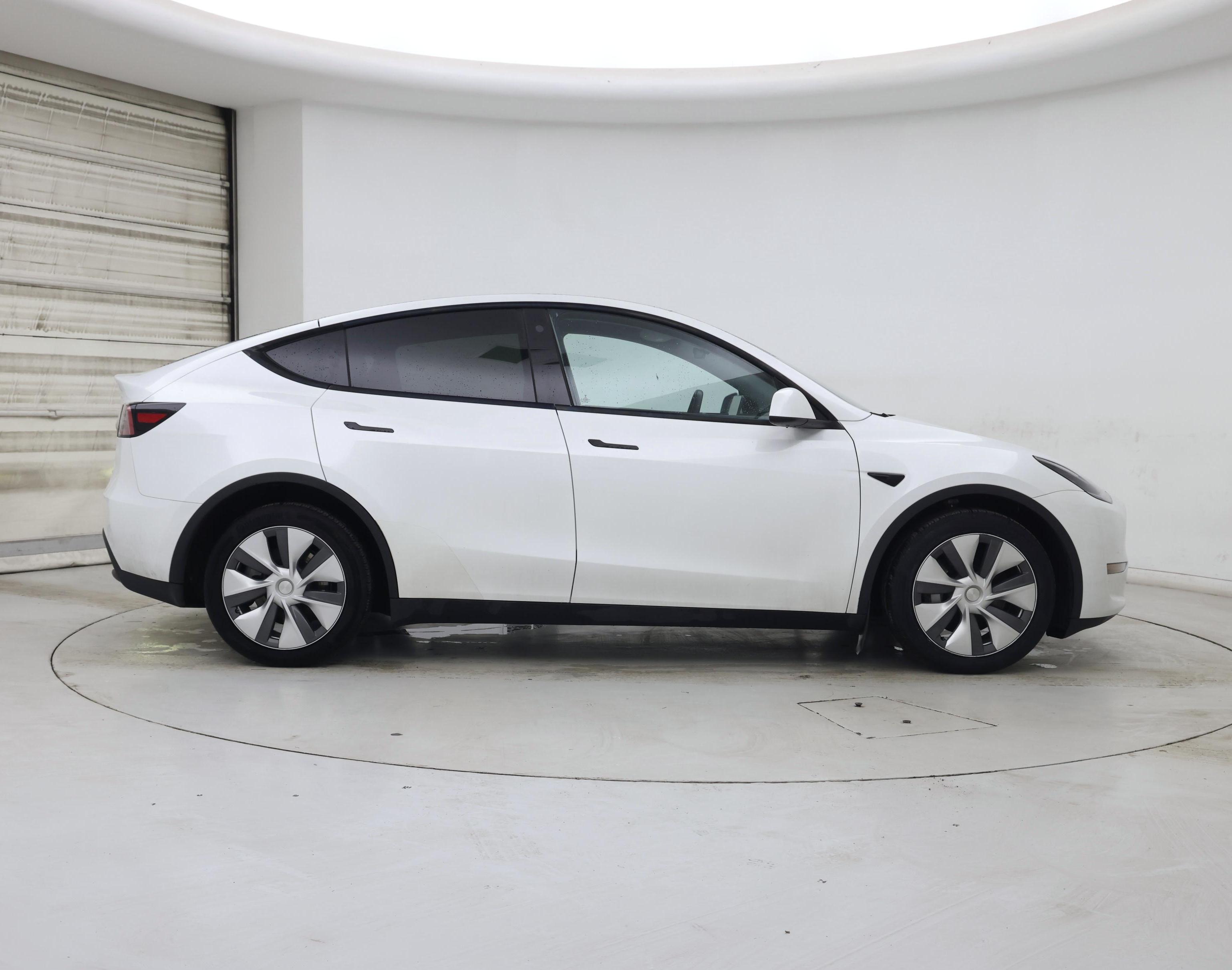 Thumbnail: 2023 Tesla Model Y - 7