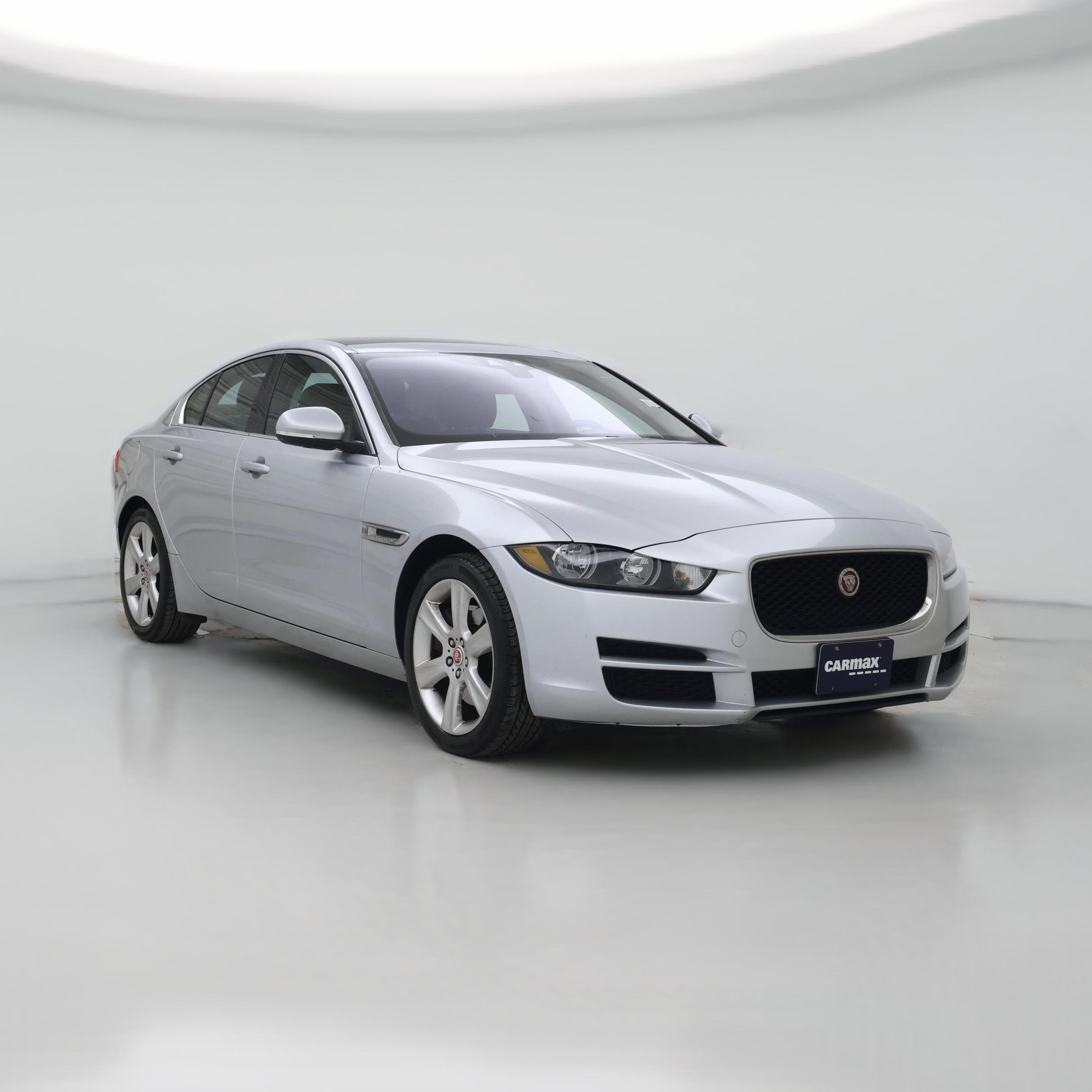 Thumbnail: 2017 Jaguar XE - 1