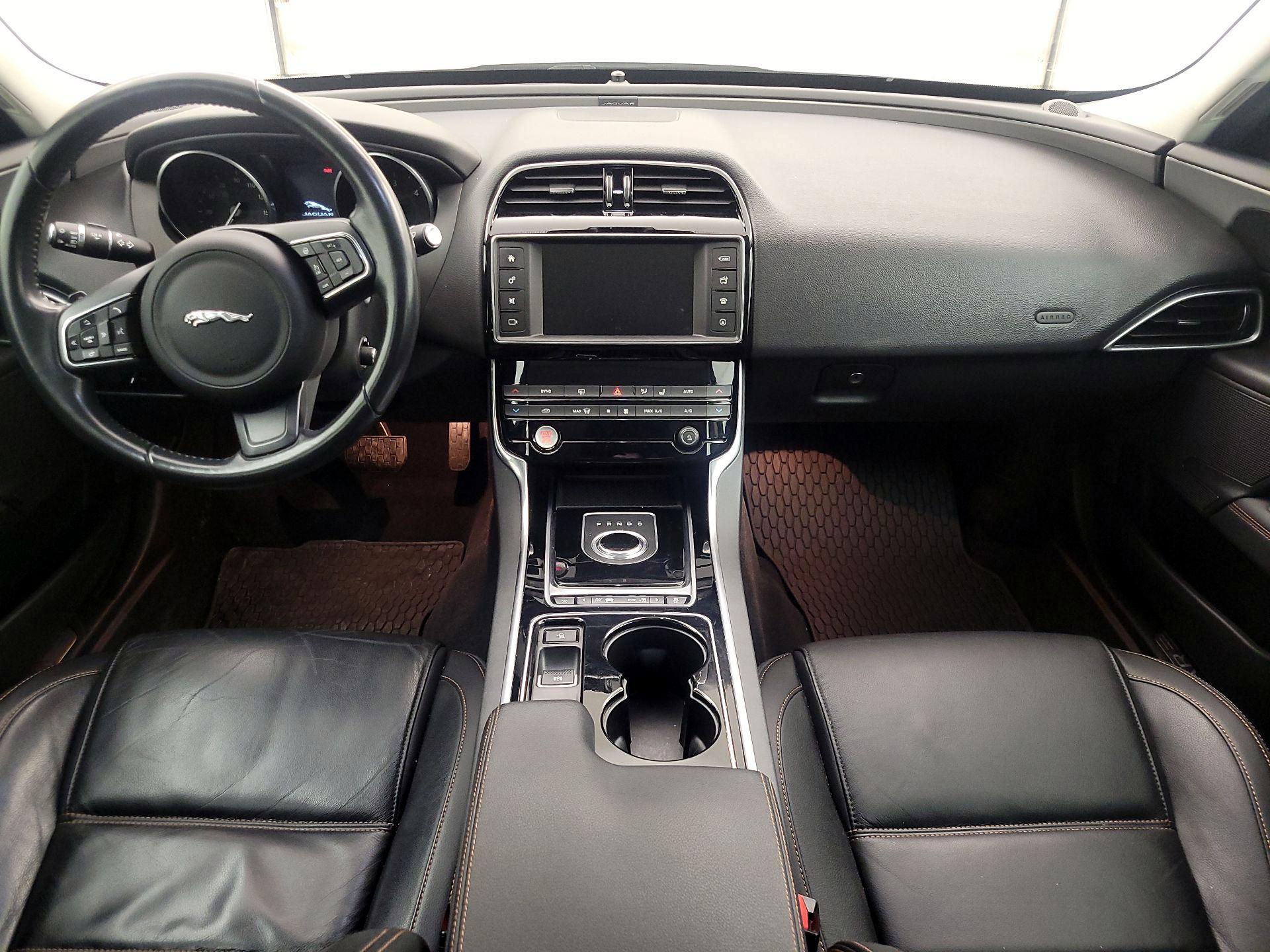 Thumbnail: 2017 Jaguar XE - 9