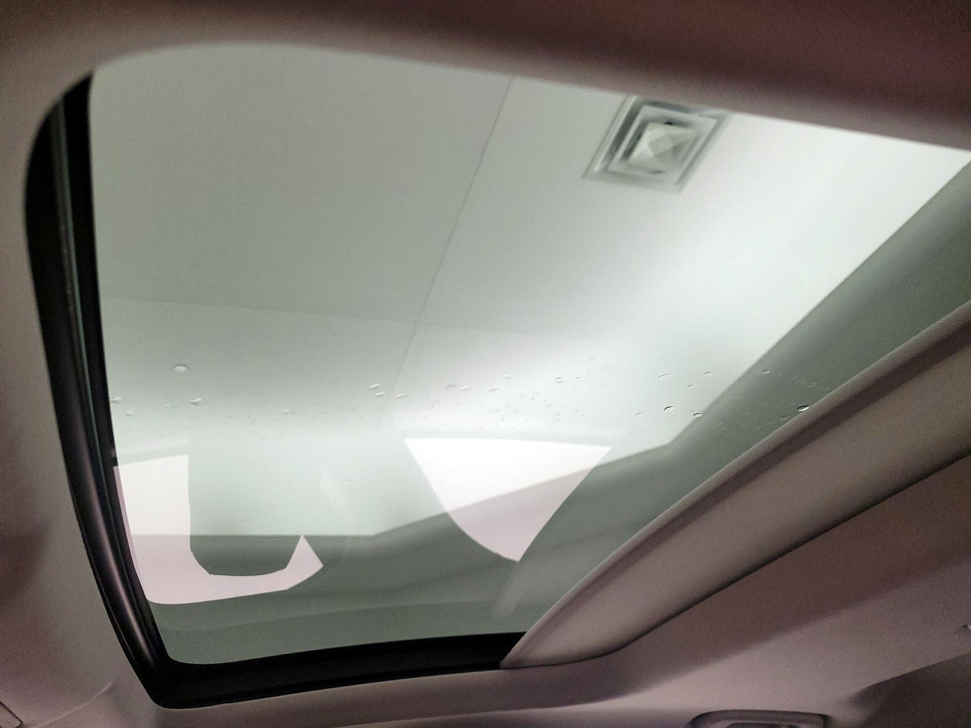 Thumbnail: 2017 Jaguar XE - 18