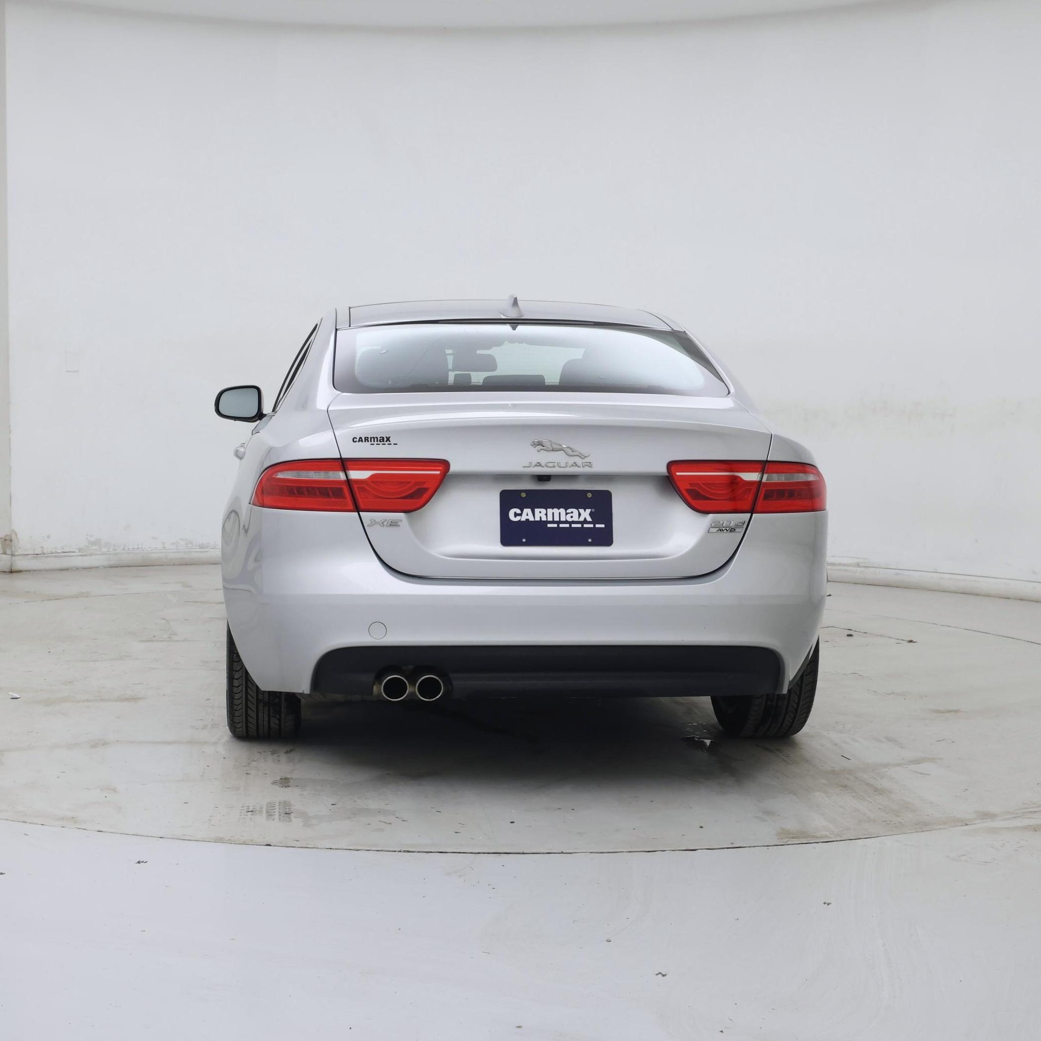 Thumbnail: 2017 Jaguar XE - 6