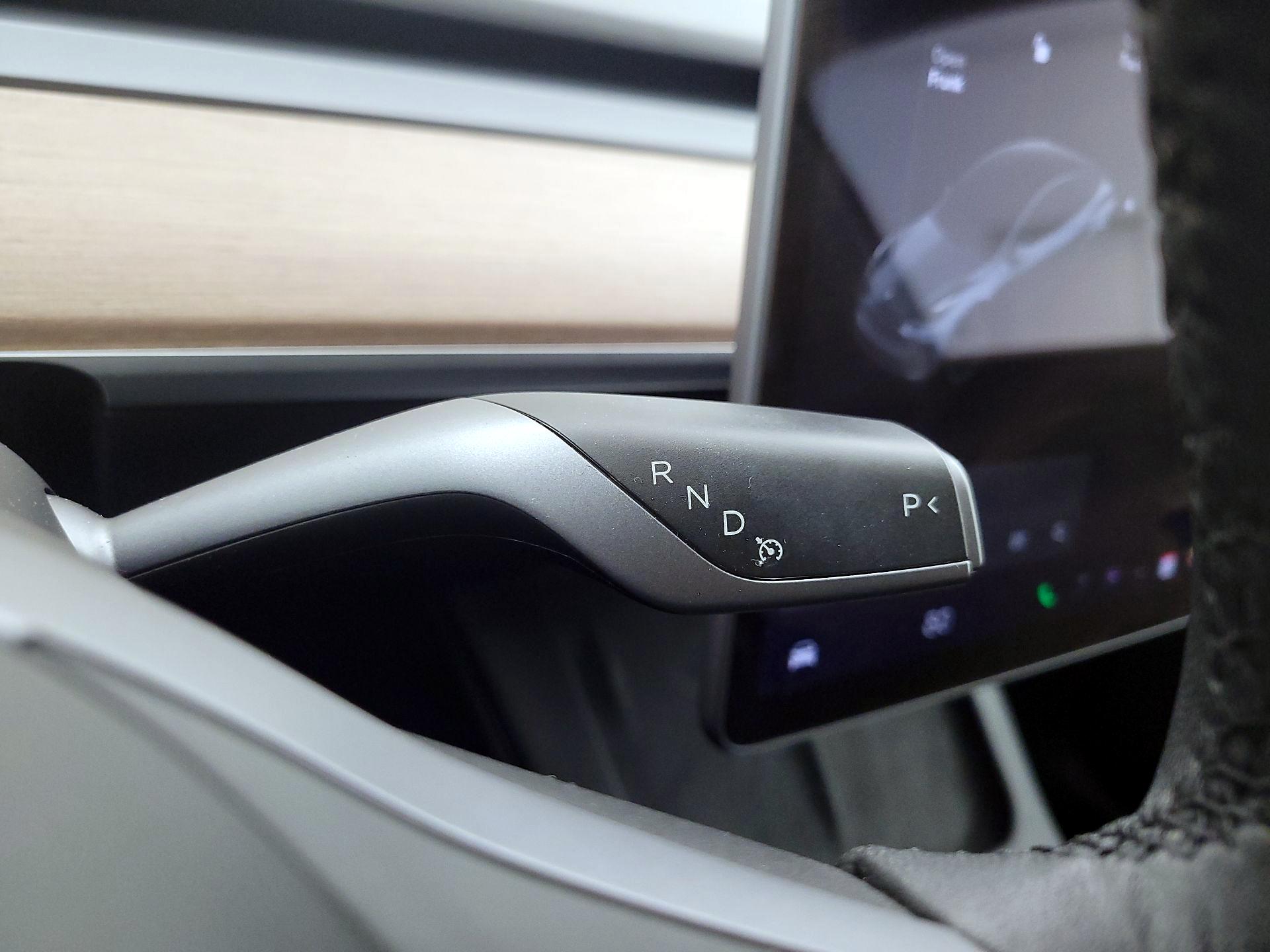 Thumbnail: 2022 Tesla Model Y - 17