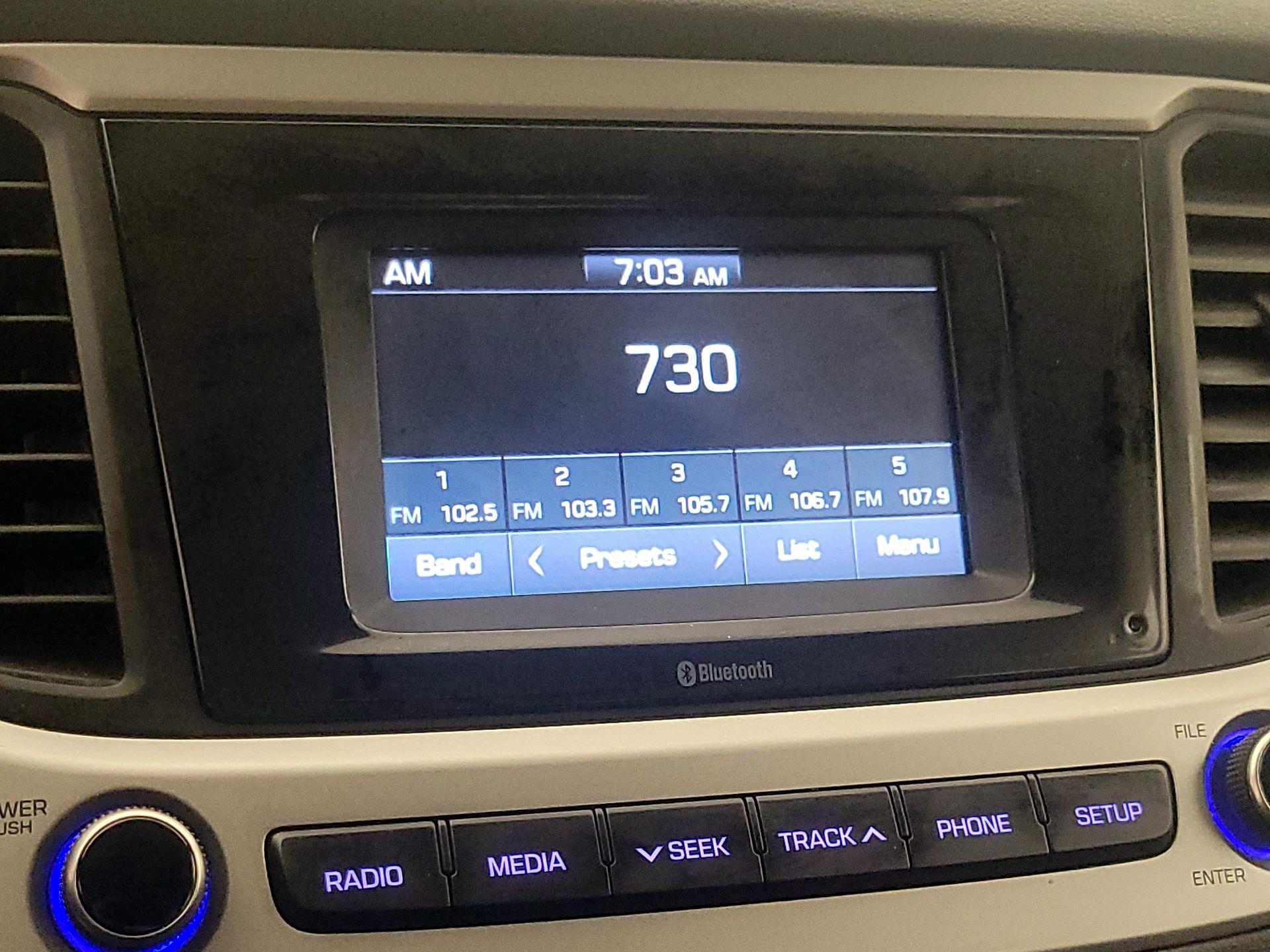 Thumbnail: 2021 Hyundai Accent - 15