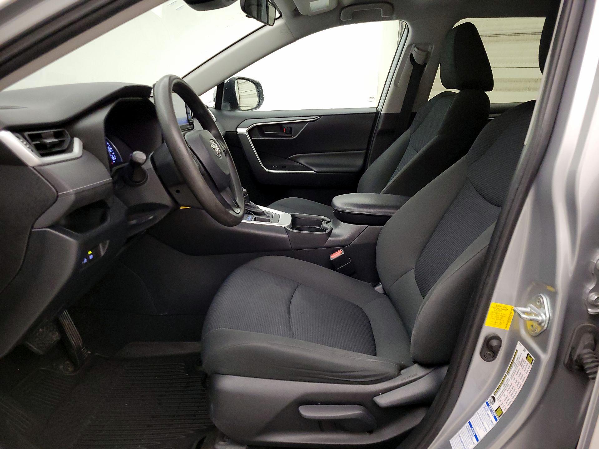 Thumbnail: 2020 Toyota RAV4 - 11