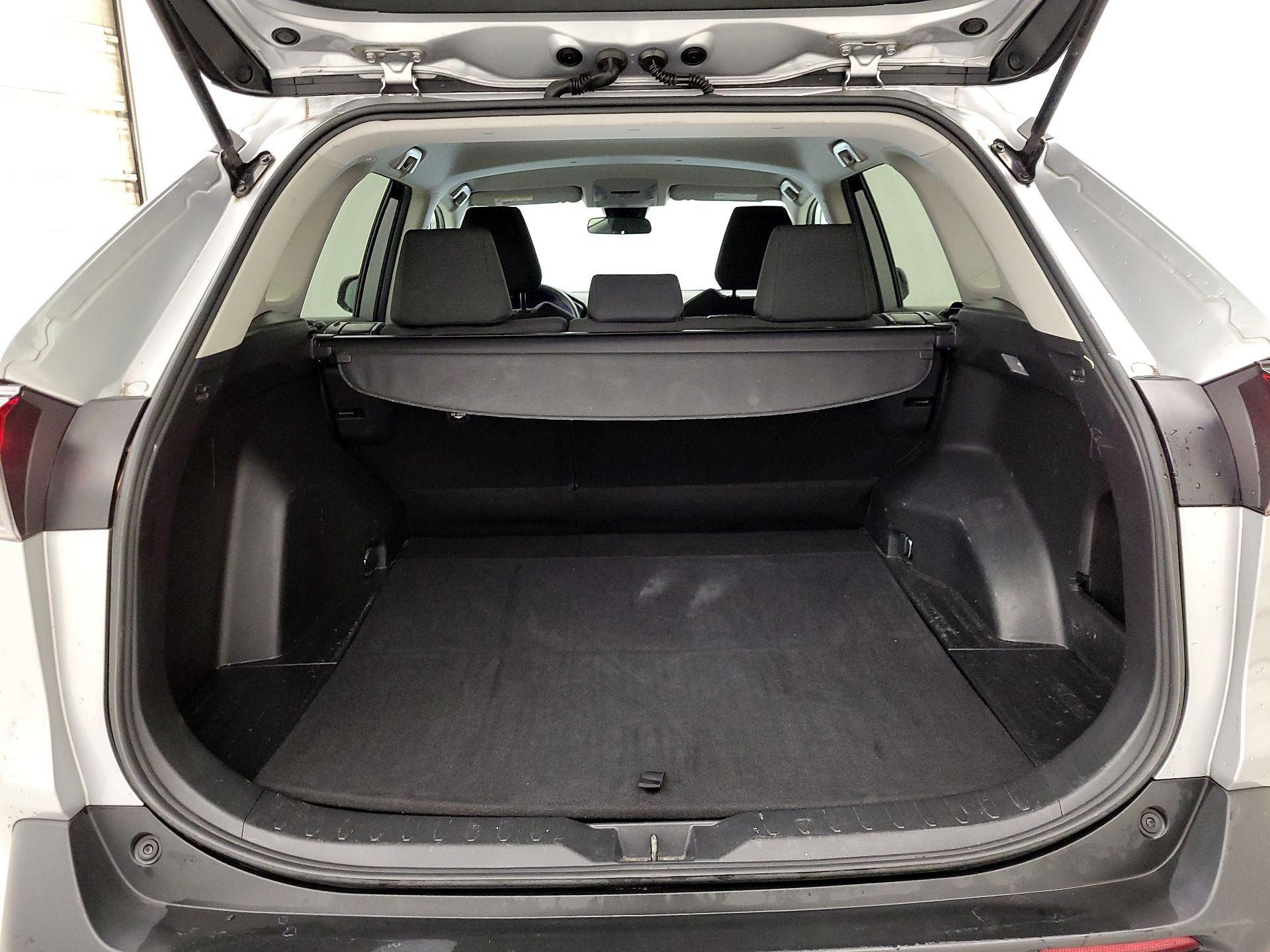 Thumbnail: 2020 Toyota RAV4 - 20