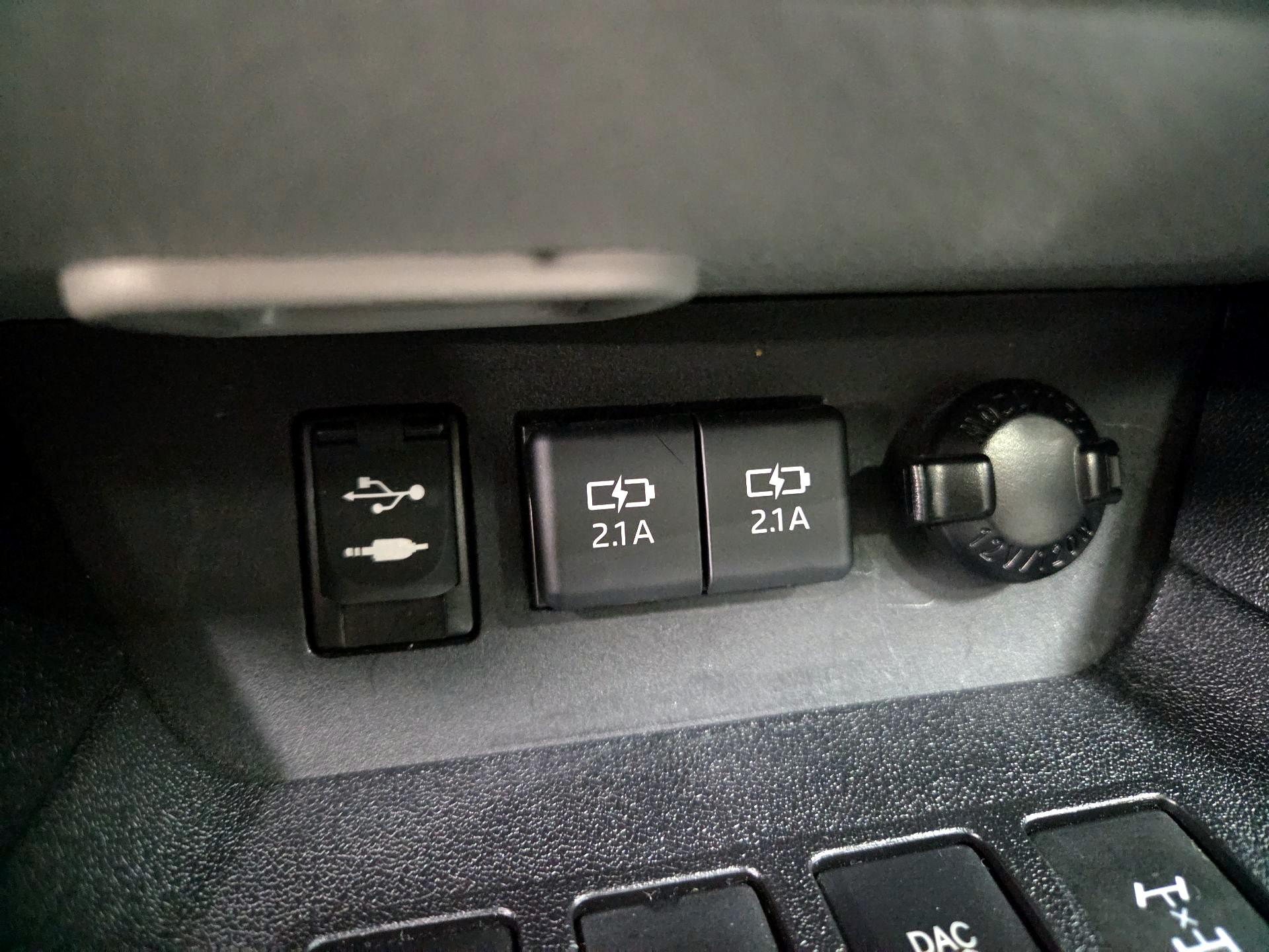 Thumbnail: 2019 Toyota Highlander - 18