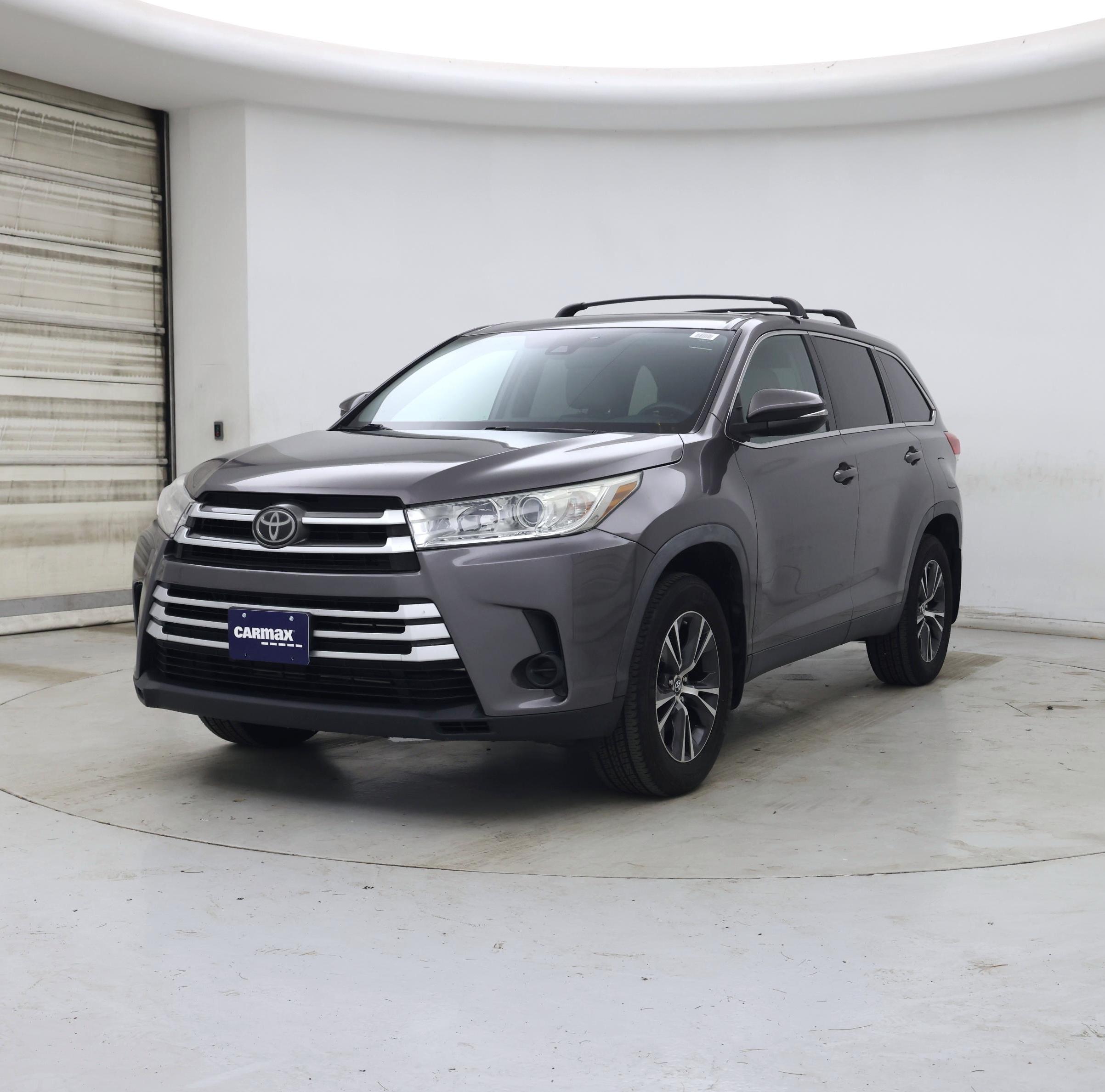 Thumbnail: 2019 Toyota Highlander - 4