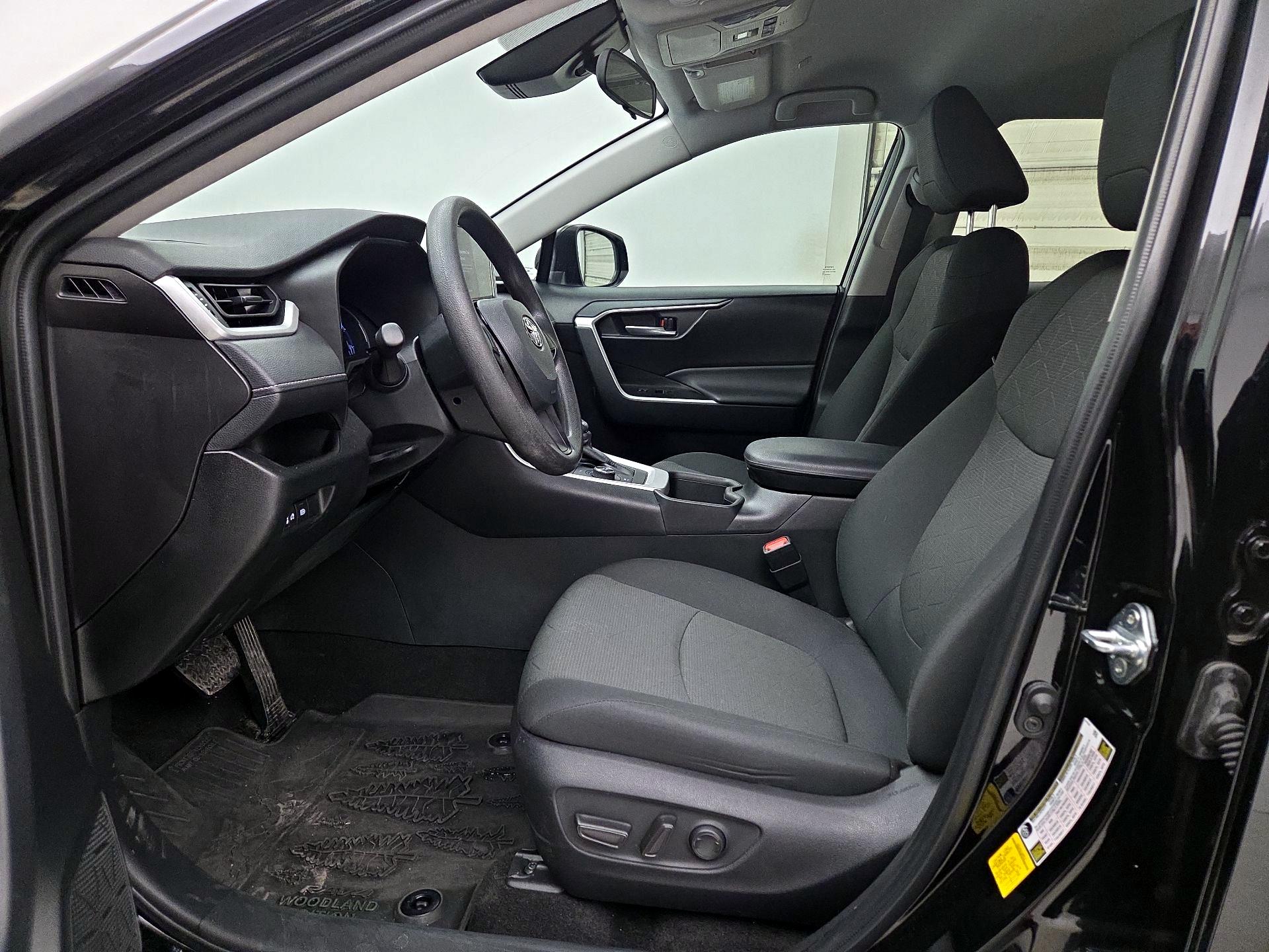 Thumbnail: 2024 Toyota RAV4 - 11