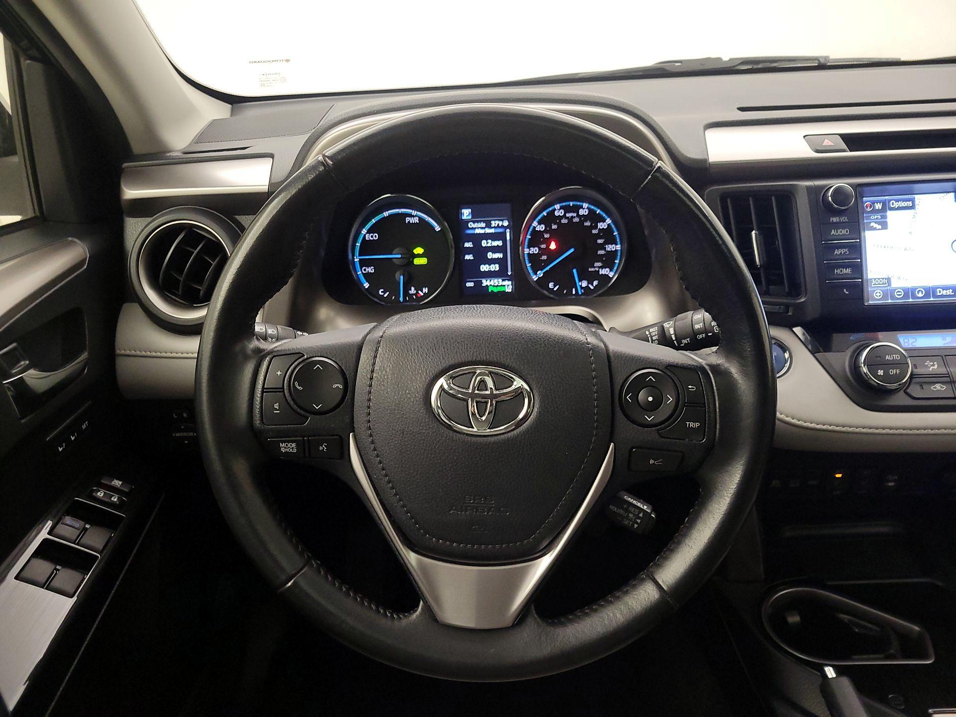 Thumbnail: 2018 Toyota RAV4 - 10