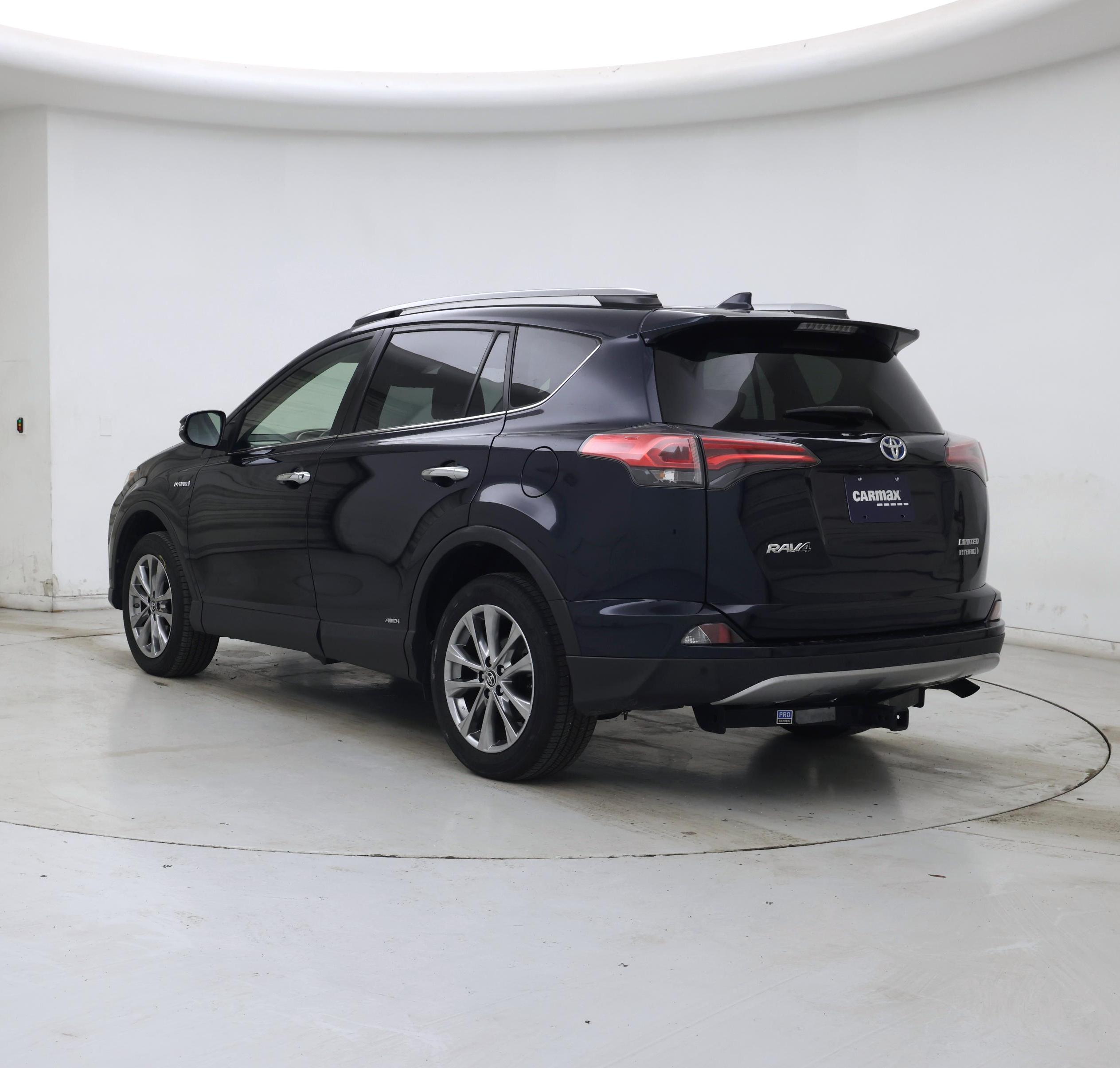 Thumbnail: 2018 Toyota RAV4 - 2