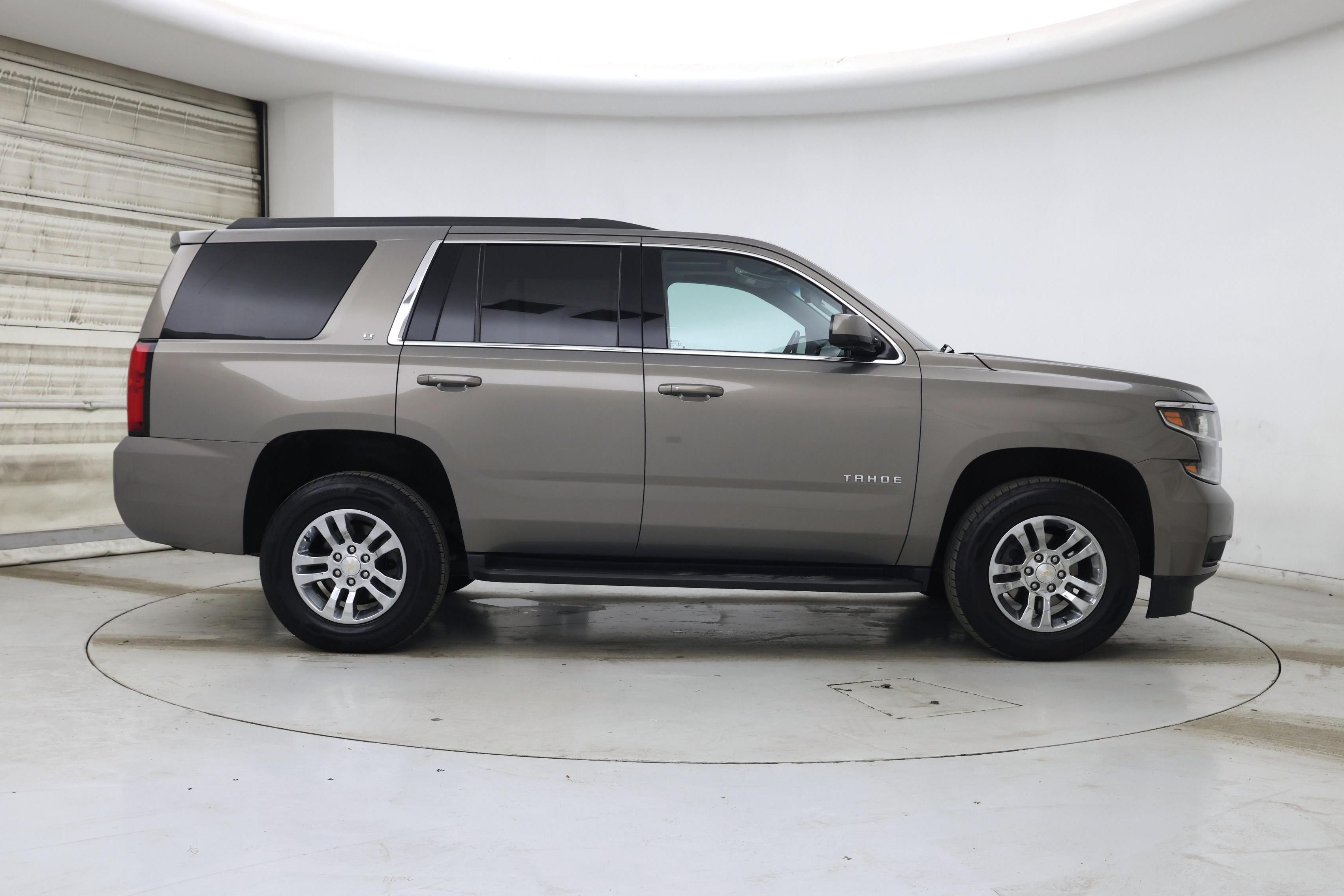 Thumbnail: 2018 Chevrolet Tahoe - 7