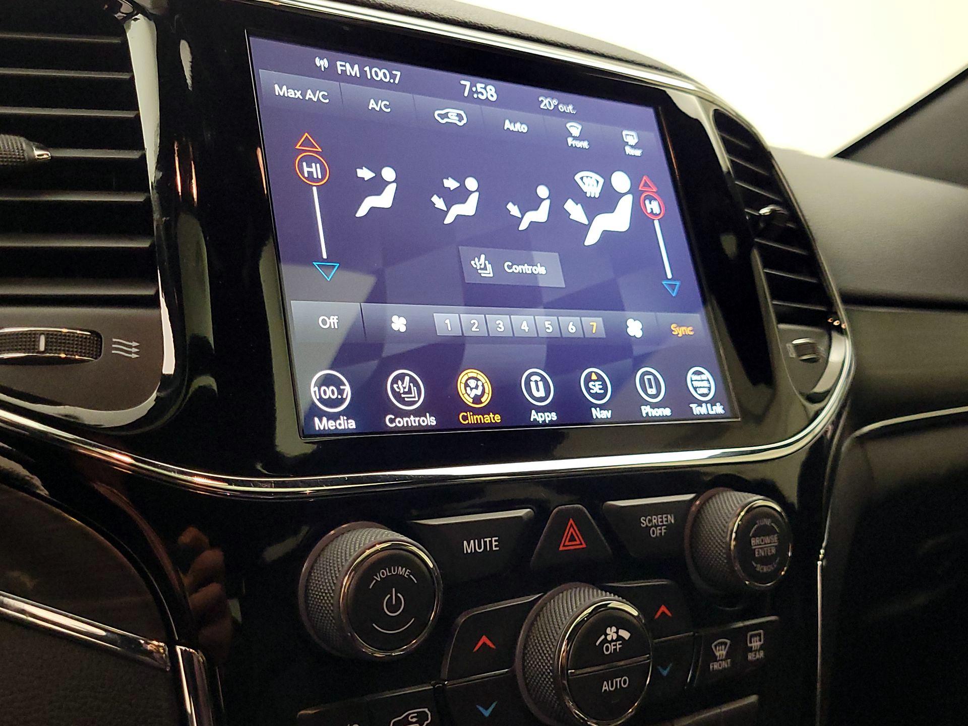 Thumbnail: 2020 Jeep Grand Cherokee - 16