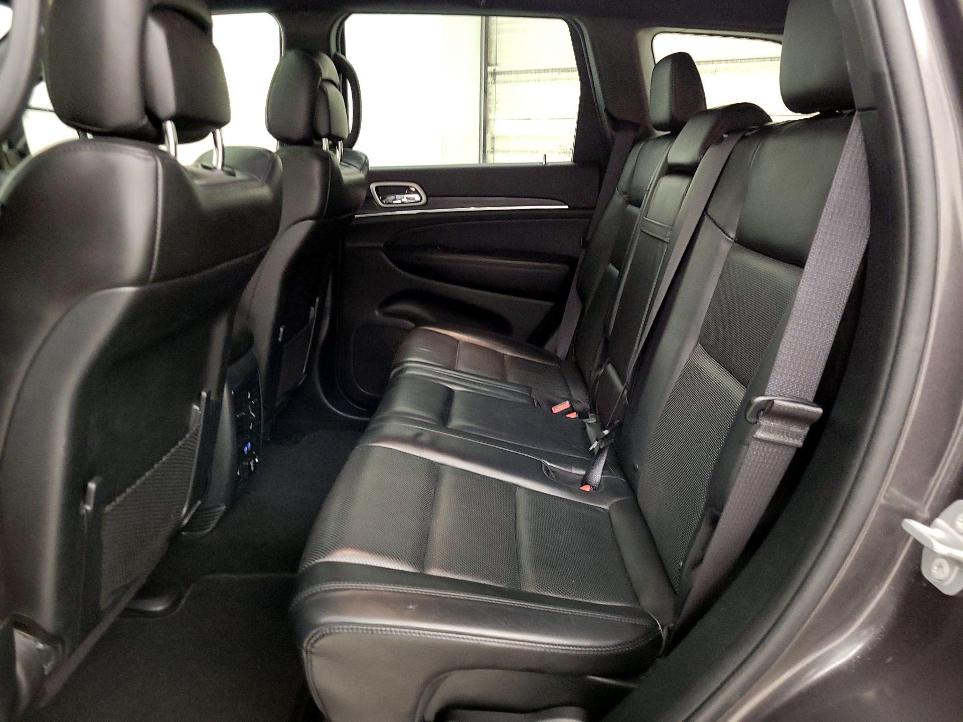 Thumbnail: 2020 Jeep Grand Cherokee - 20