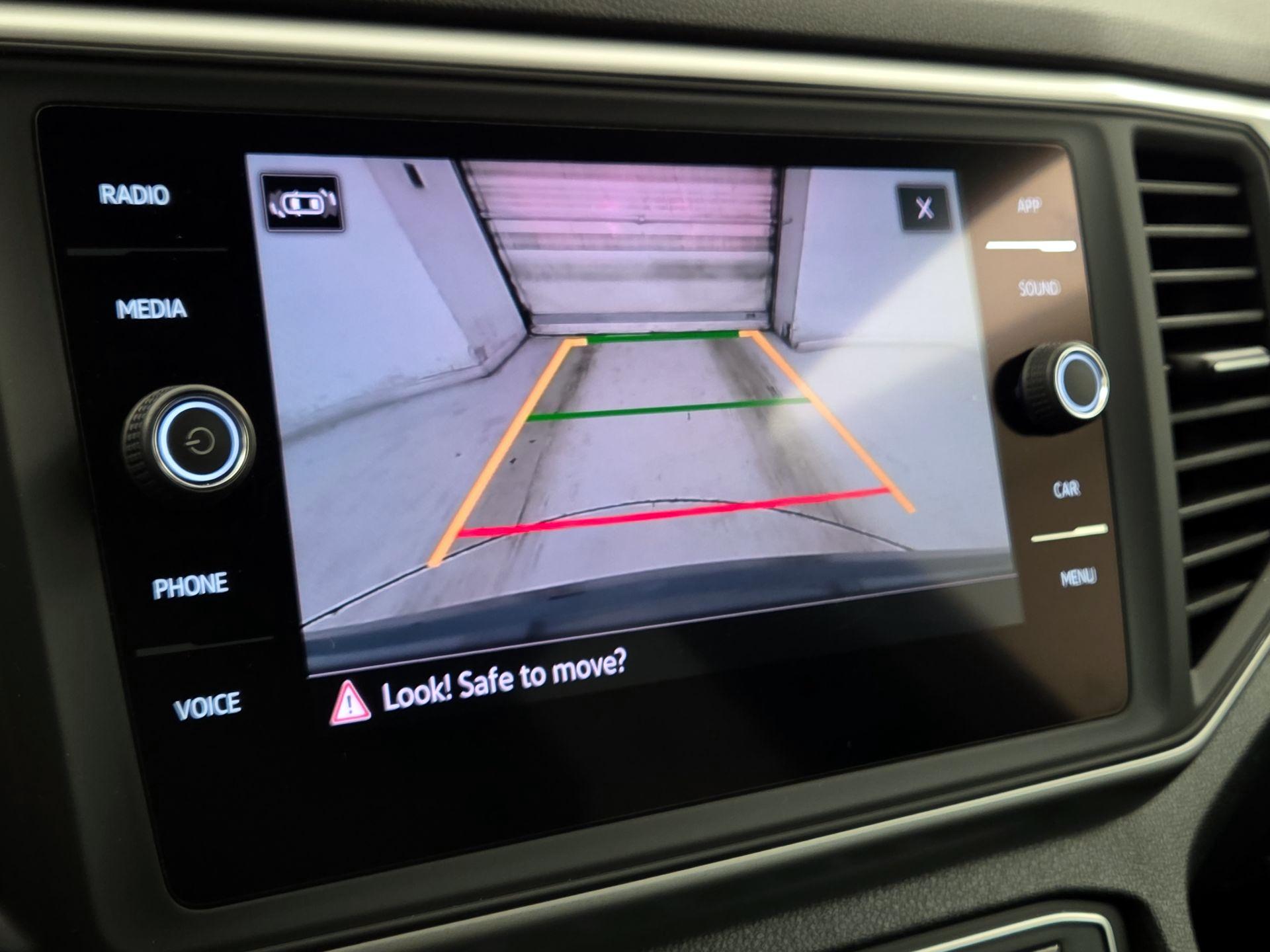 Thumbnail: 2021 Volkswagen Atlas - 14