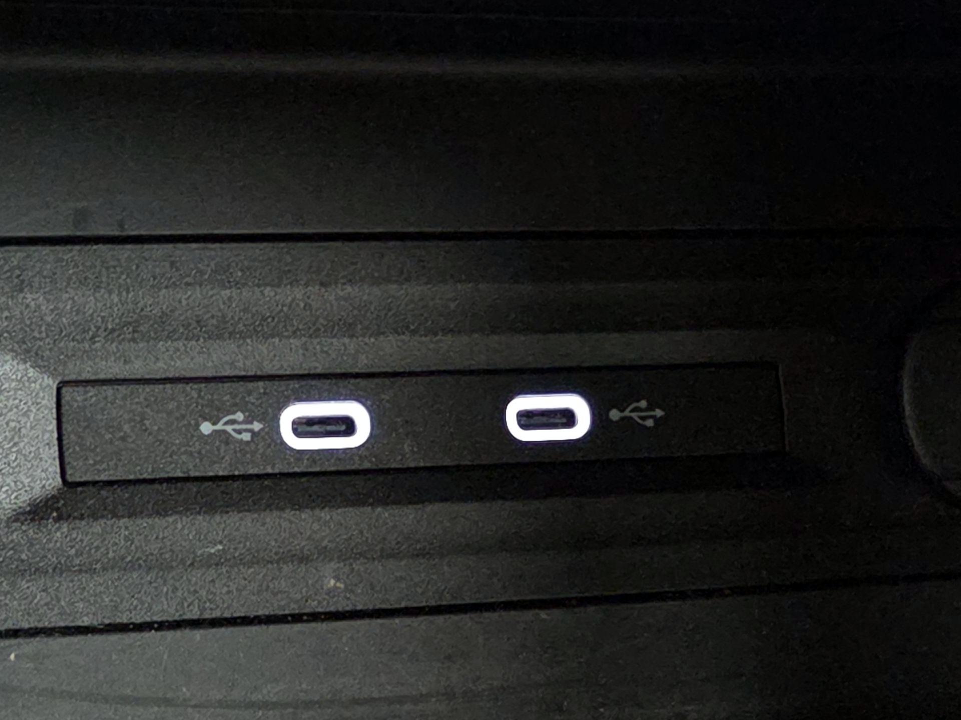 Thumbnail: 2021 Volkswagen Atlas - 18