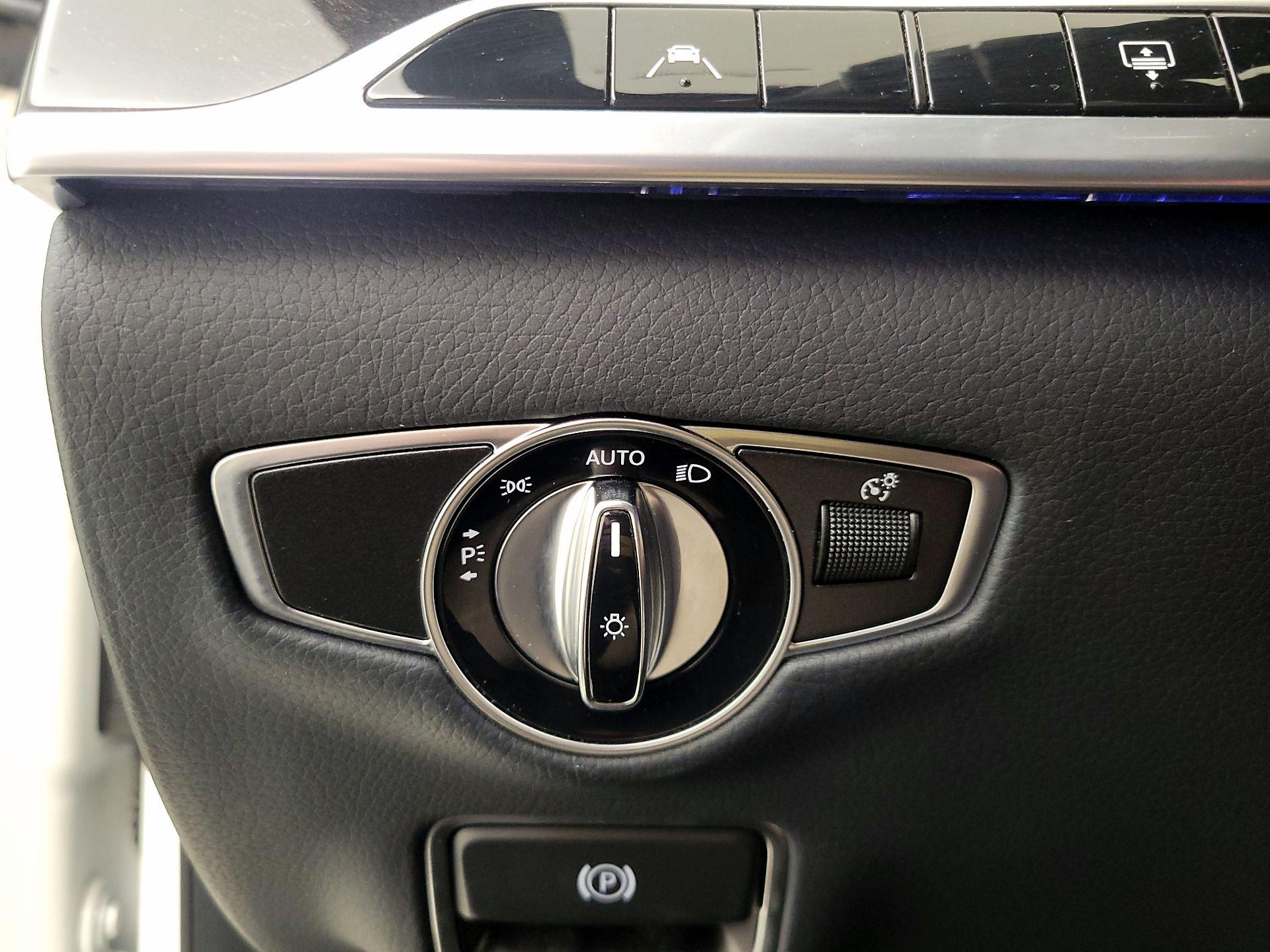 Thumbnail: 2018 Mercedes-Benz S-Class - 13