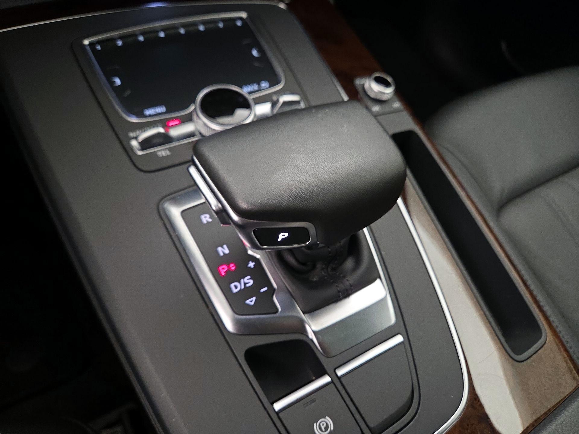 Thumbnail: 2018 Audi Q5 - 18