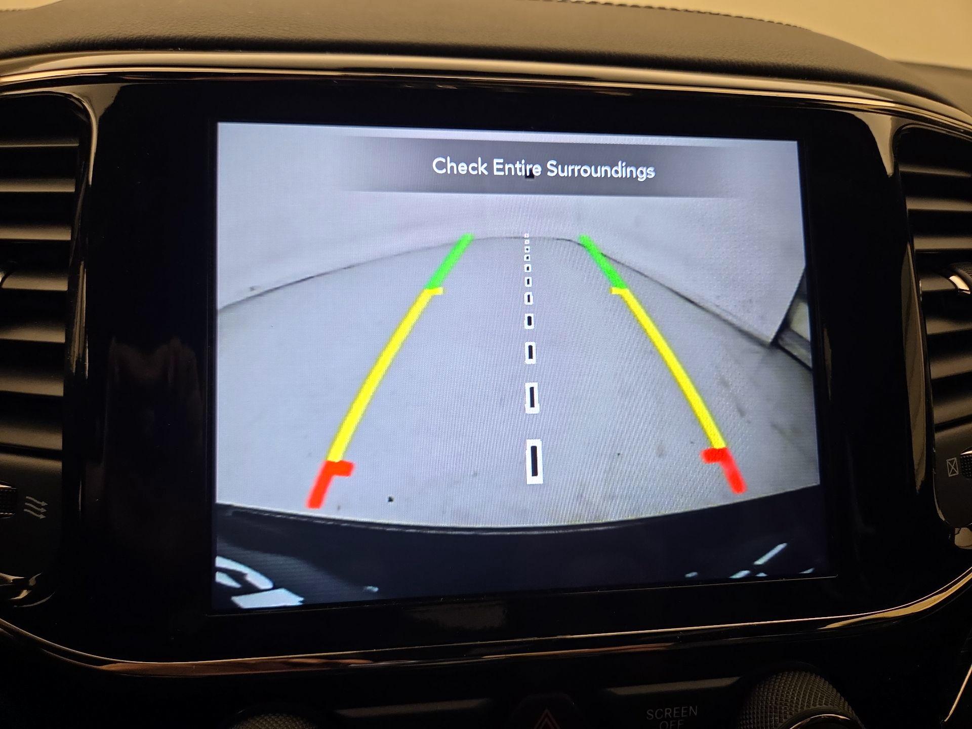 Thumbnail: 2021 Jeep Grand Cherokee - 15