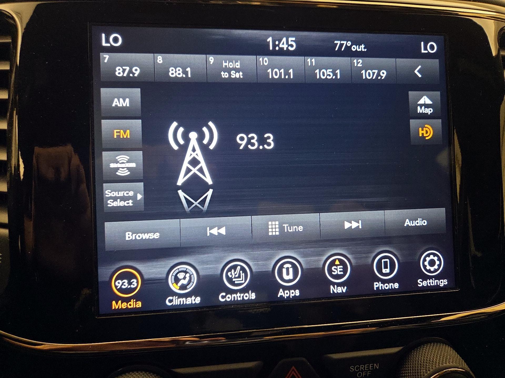 Thumbnail: 2021 Jeep Grand Cherokee - 16