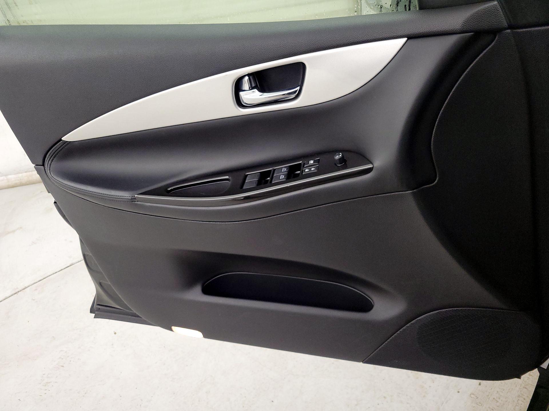 Thumbnail: 2017 INFINITI QX50 - 12