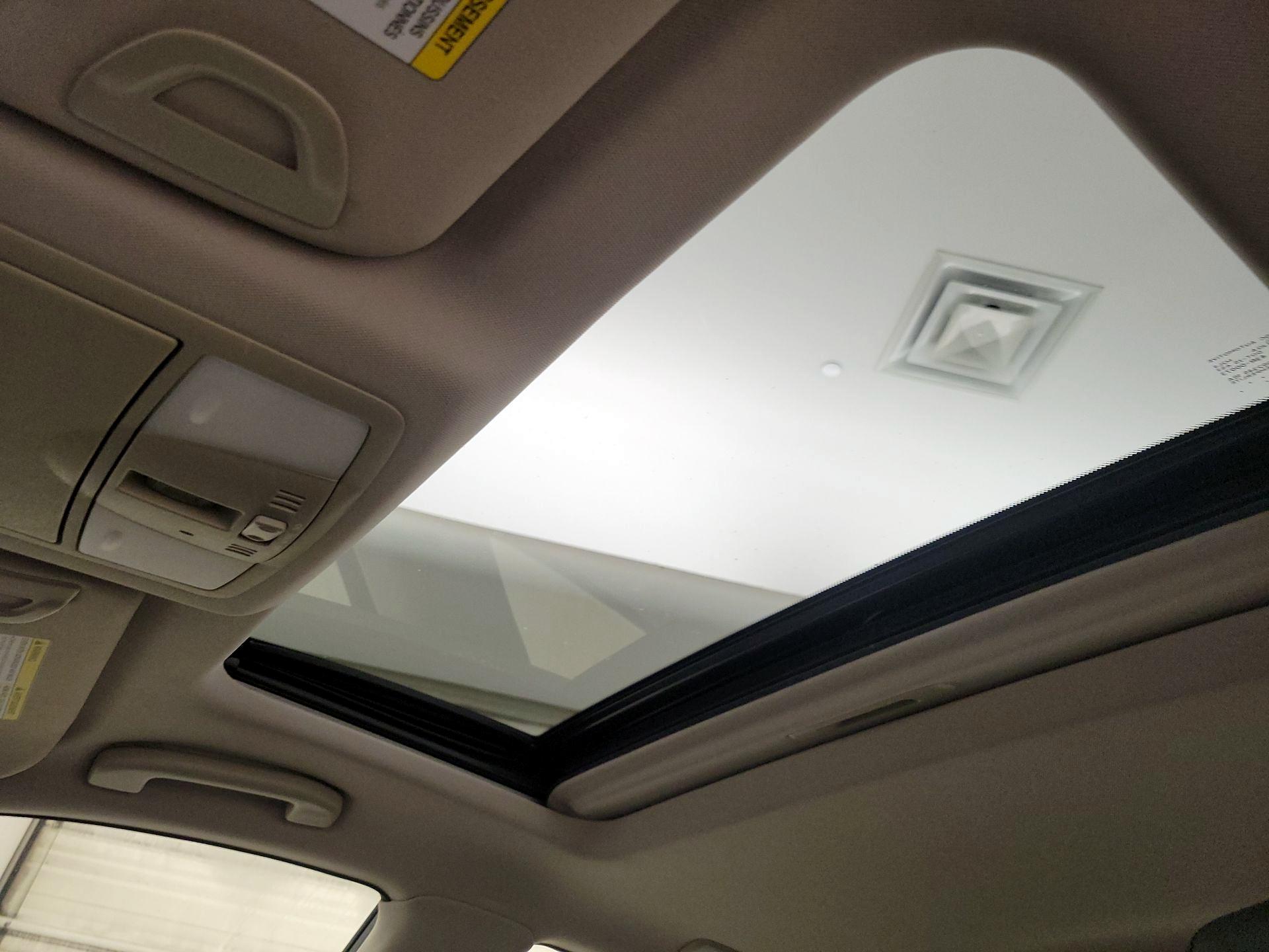 Thumbnail: 2017 INFINITI QX50 - 19