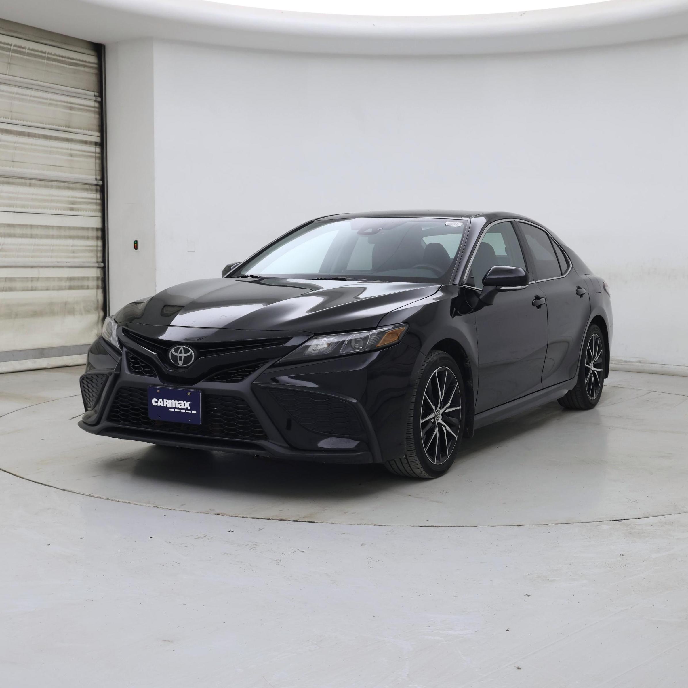 Thumbnail: 2023 Toyota Camry - 4