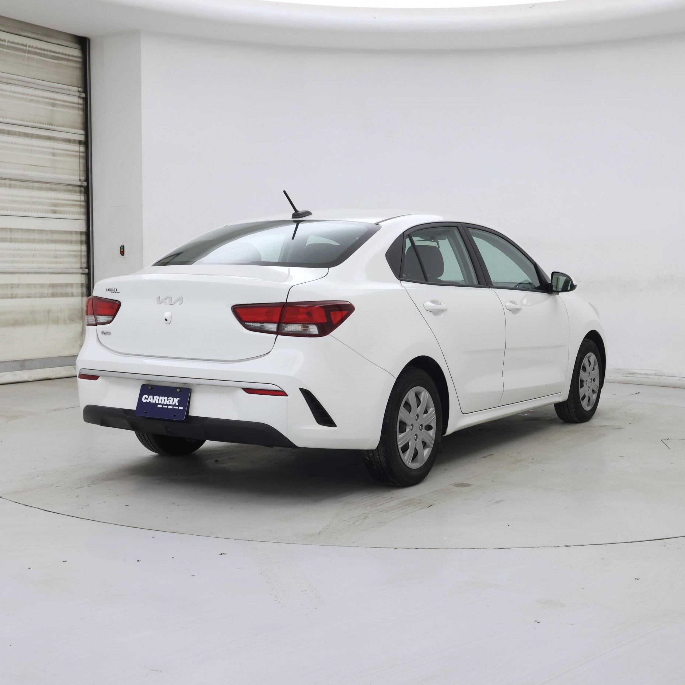 Thumbnail: 2022 Kia Rio - 8