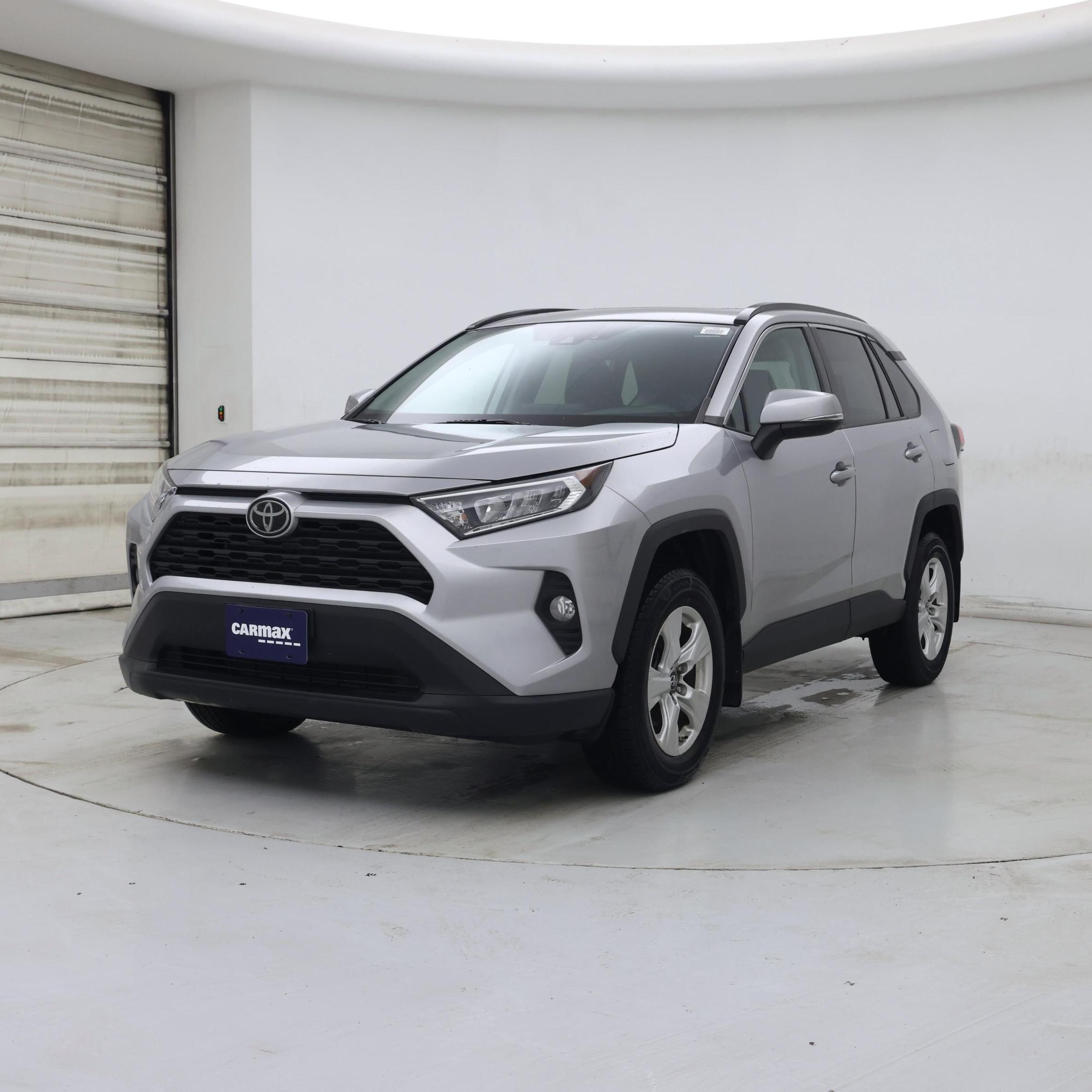 Thumbnail: 2019 Toyota RAV4 - 4