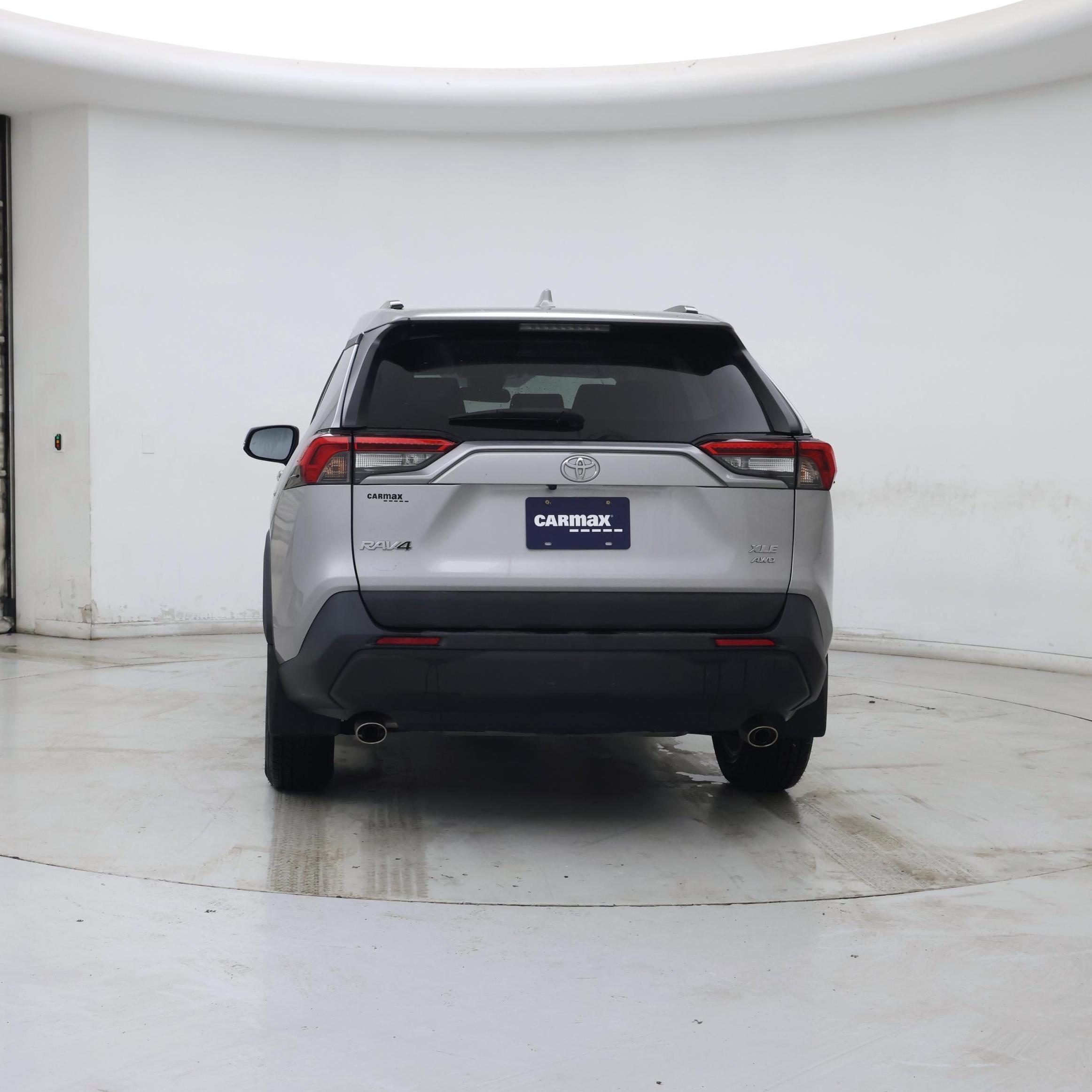 Thumbnail: 2019 Toyota RAV4 - 6