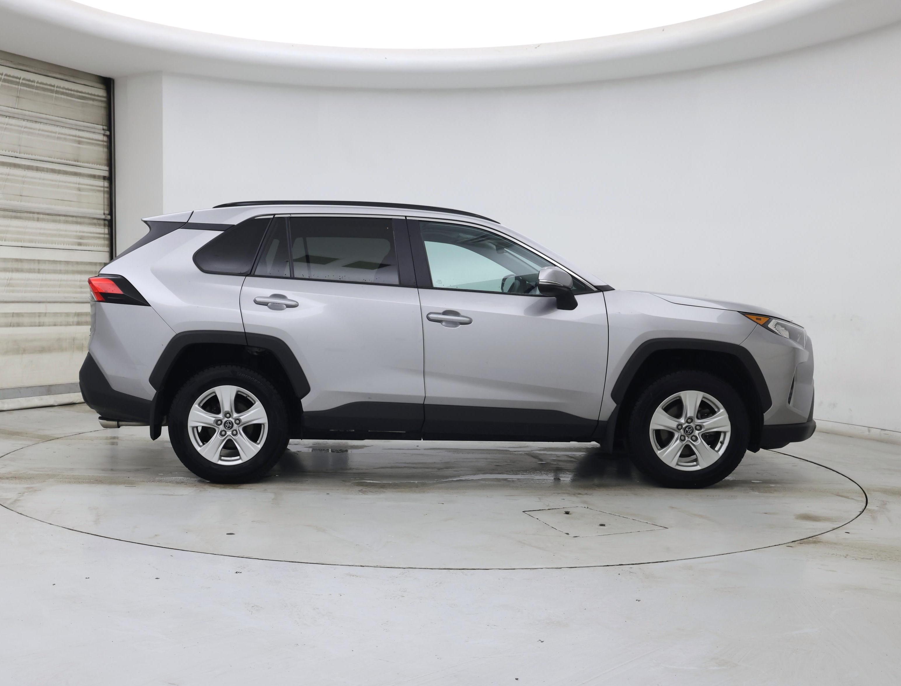 Thumbnail: 2019 Toyota RAV4 - 7
