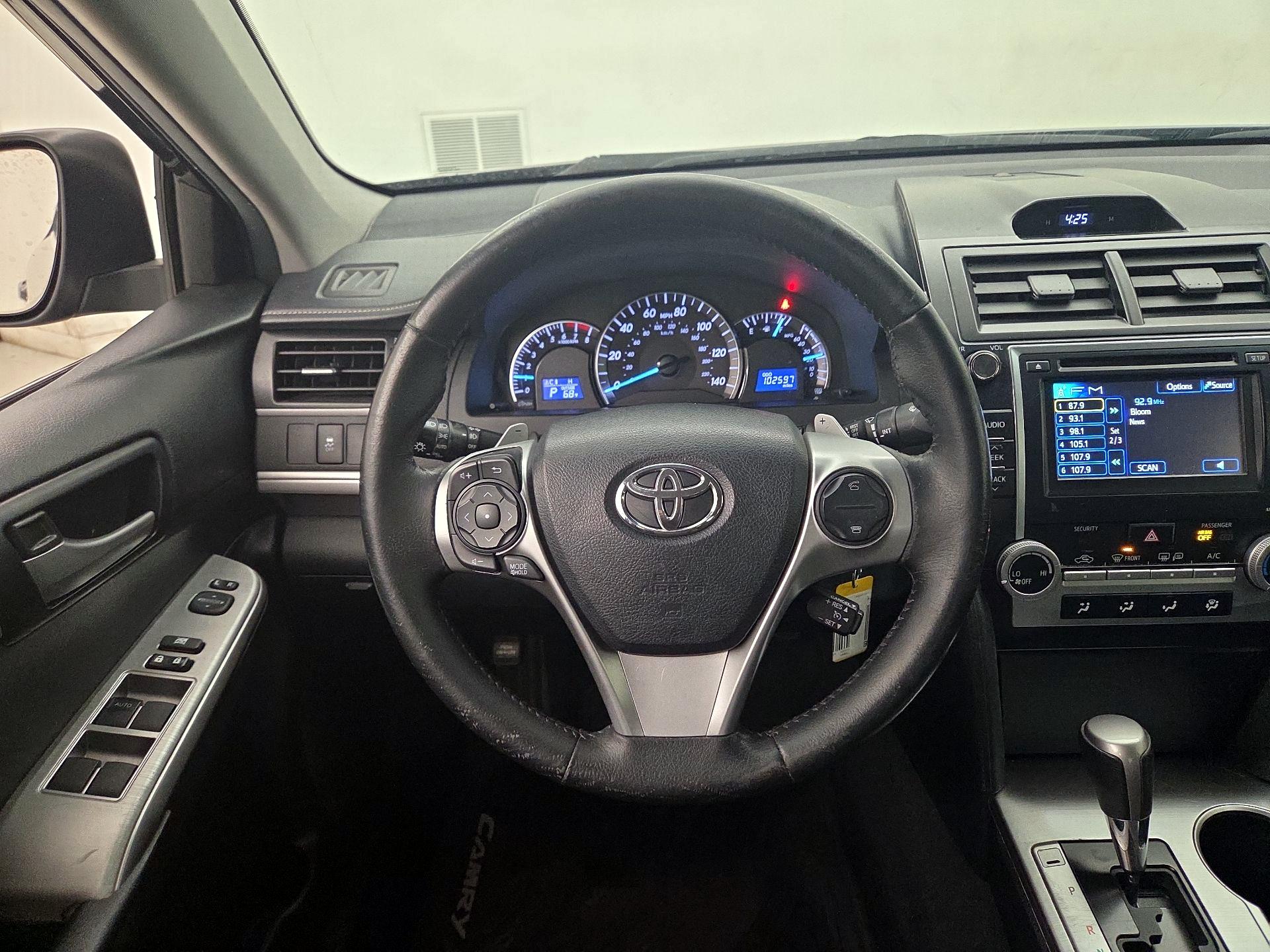 Thumbnail: 2014 Toyota Camry - 10