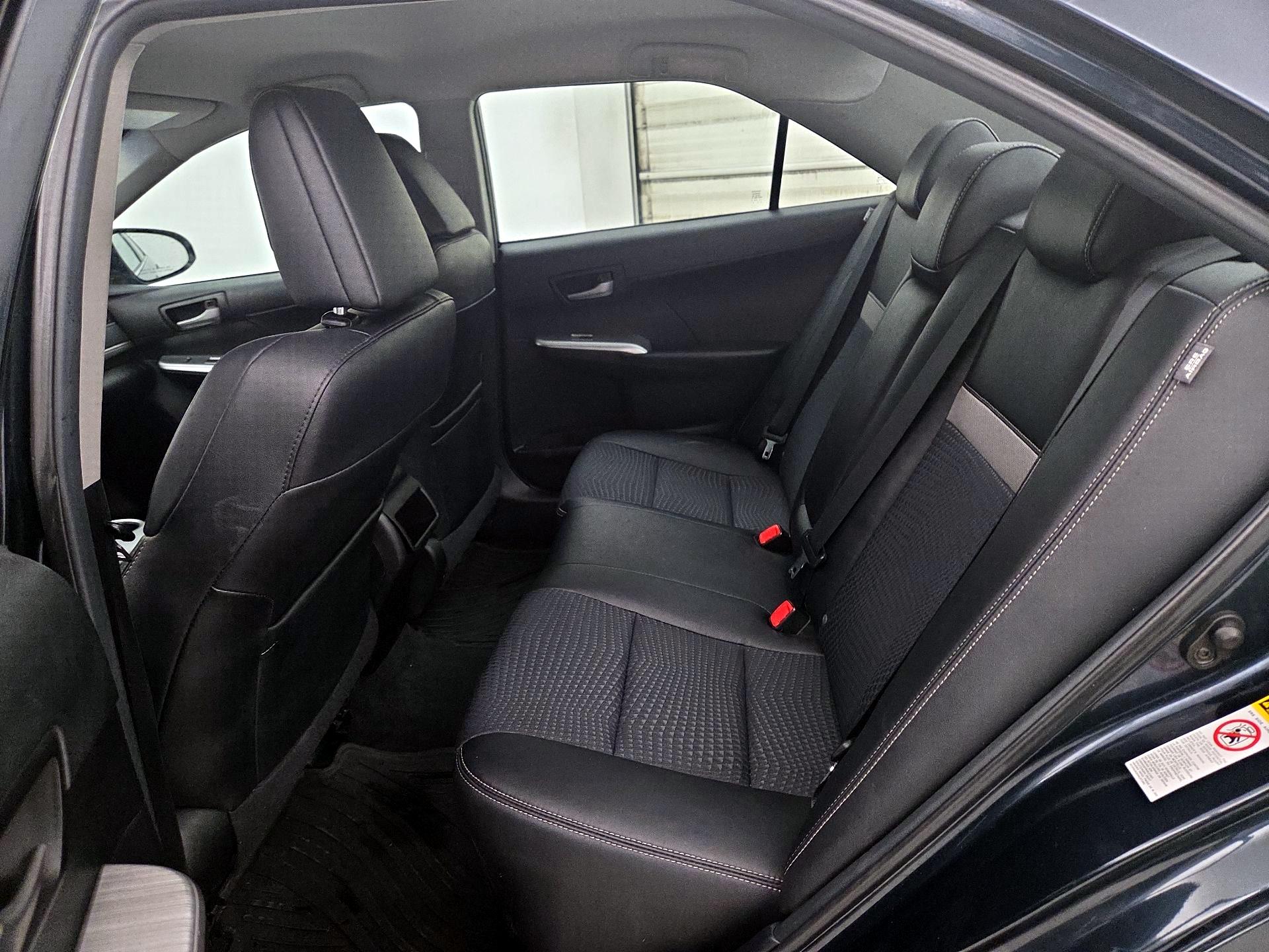 Thumbnail: 2014 Toyota Camry - 18