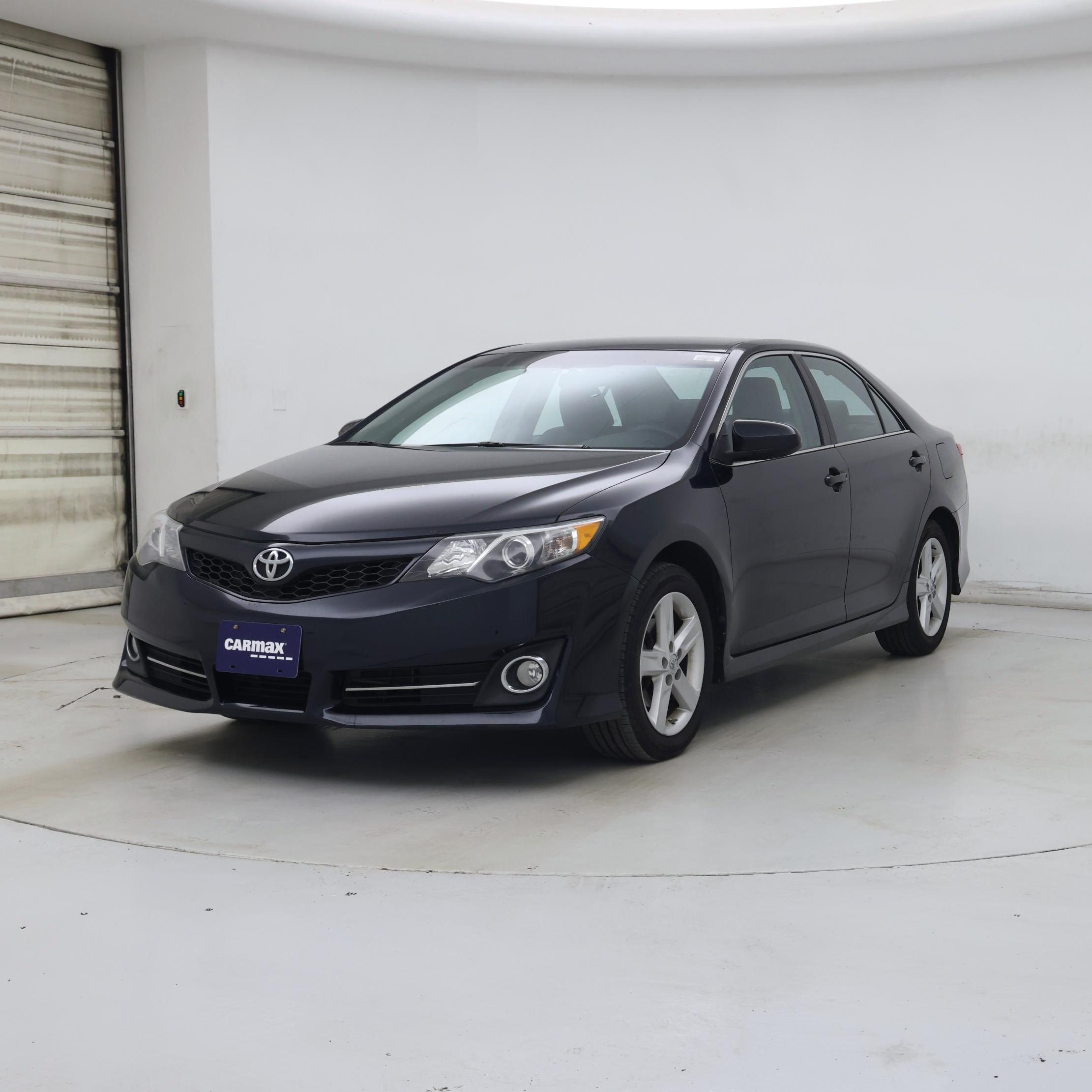 Thumbnail: 2014 Toyota Camry - 4