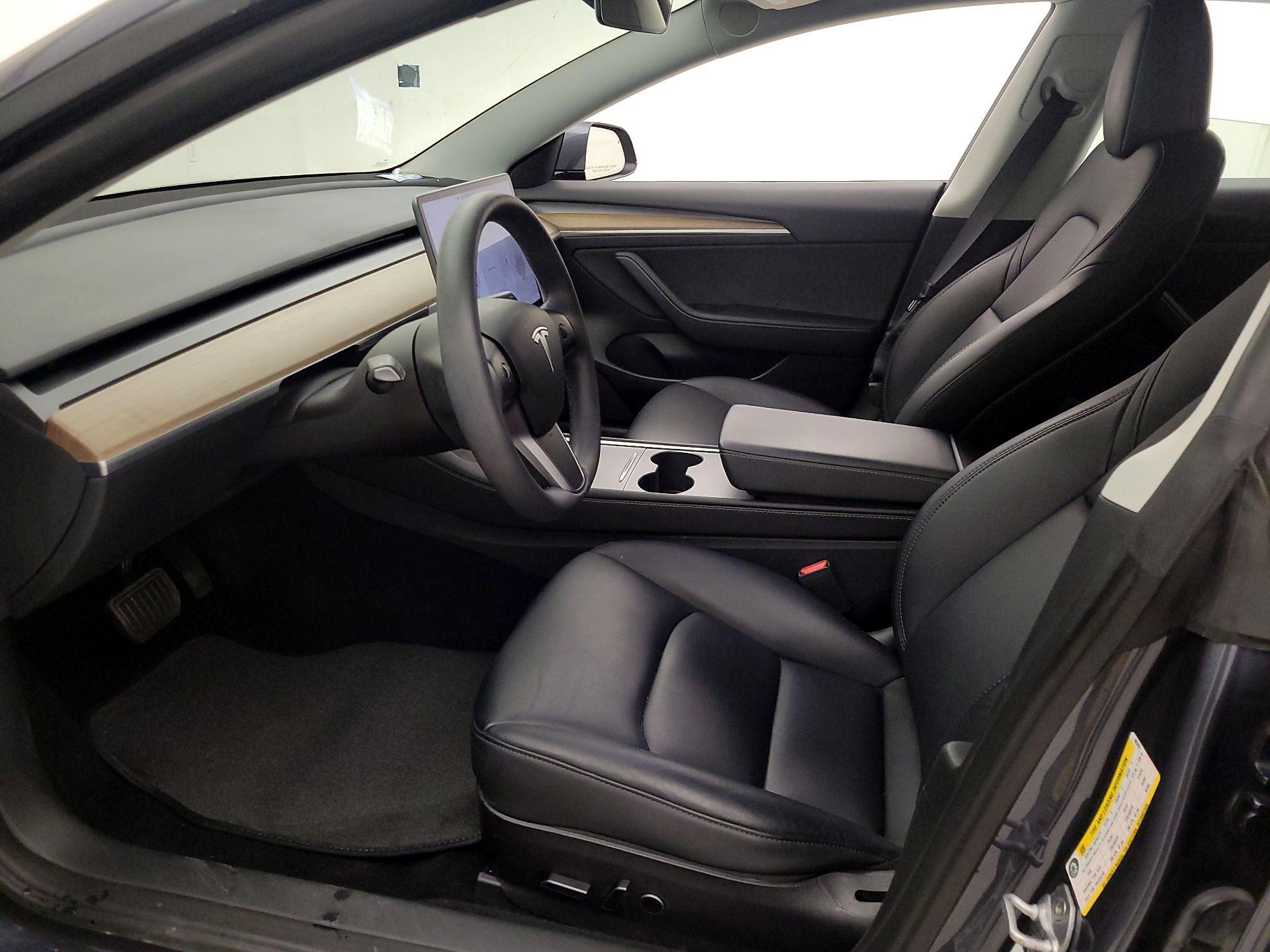 Thumbnail: 2023 Tesla Model 3 - 11