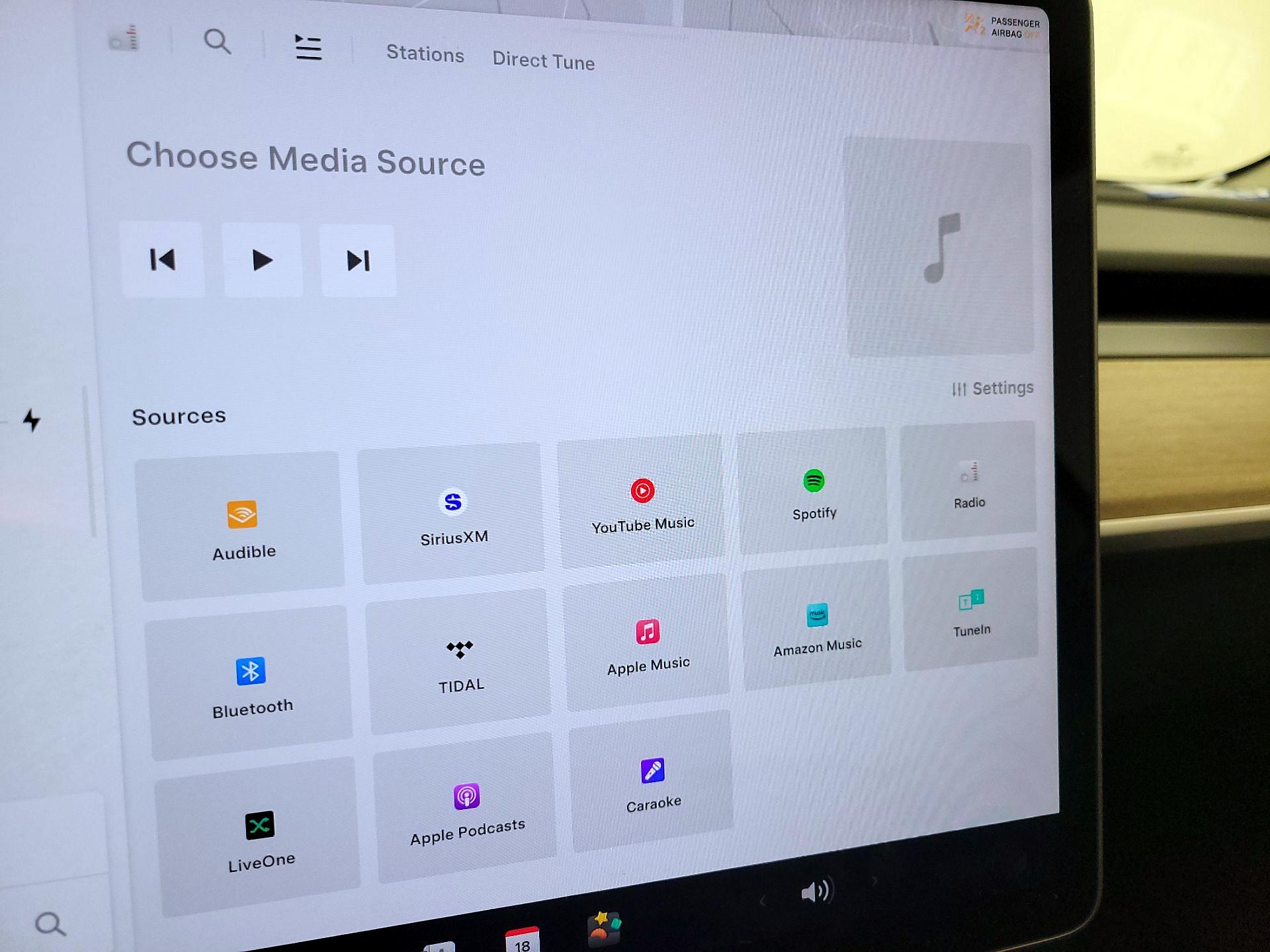 Thumbnail: 2023 Tesla Model 3 - 15