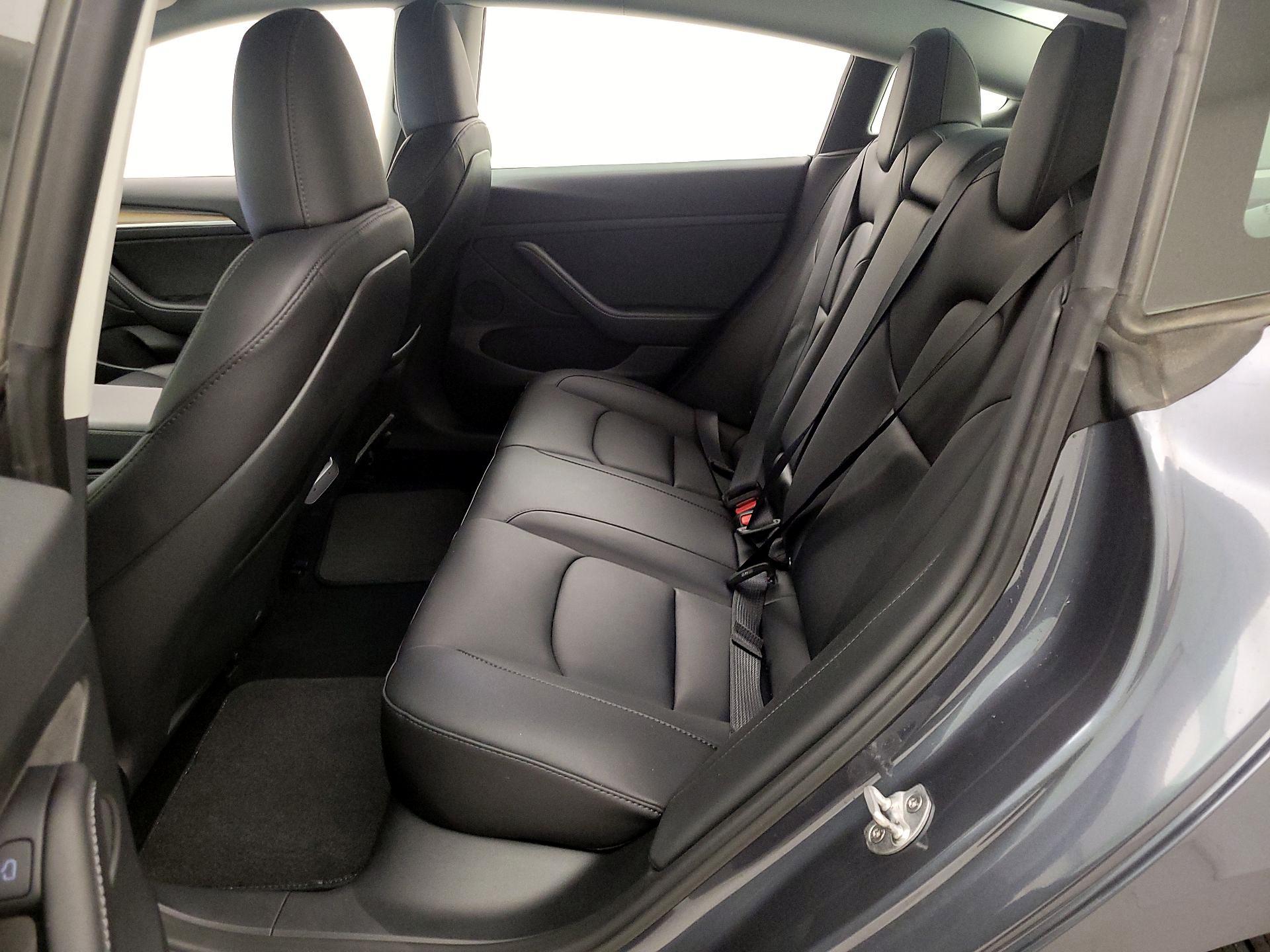 Thumbnail: 2023 Tesla Model 3 - 19