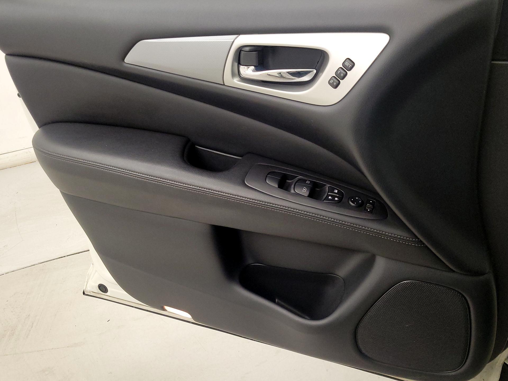 Thumbnail: 2020 Nissan Pathfinder - 12