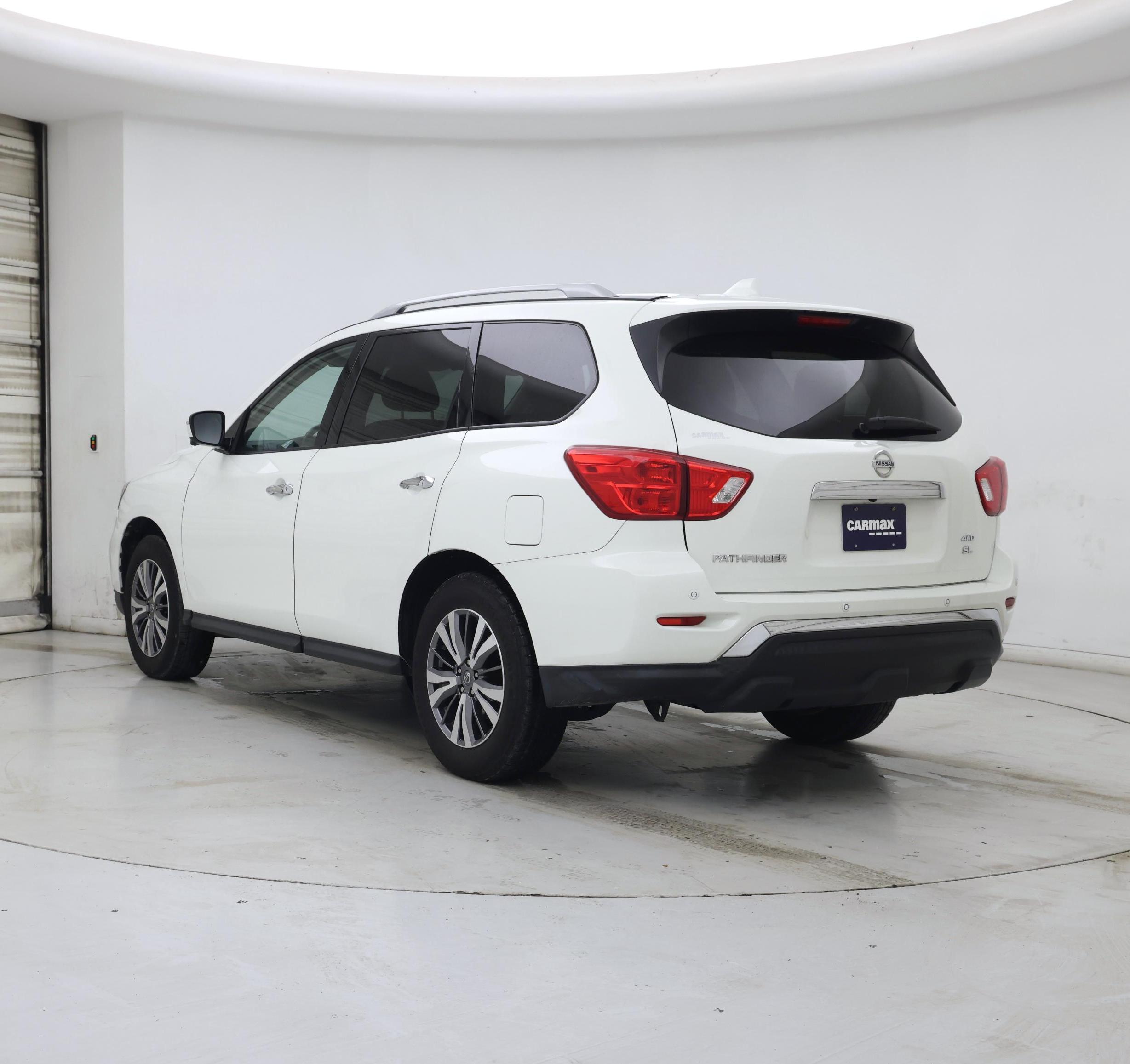 Thumbnail: 2020 Nissan Pathfinder - 2