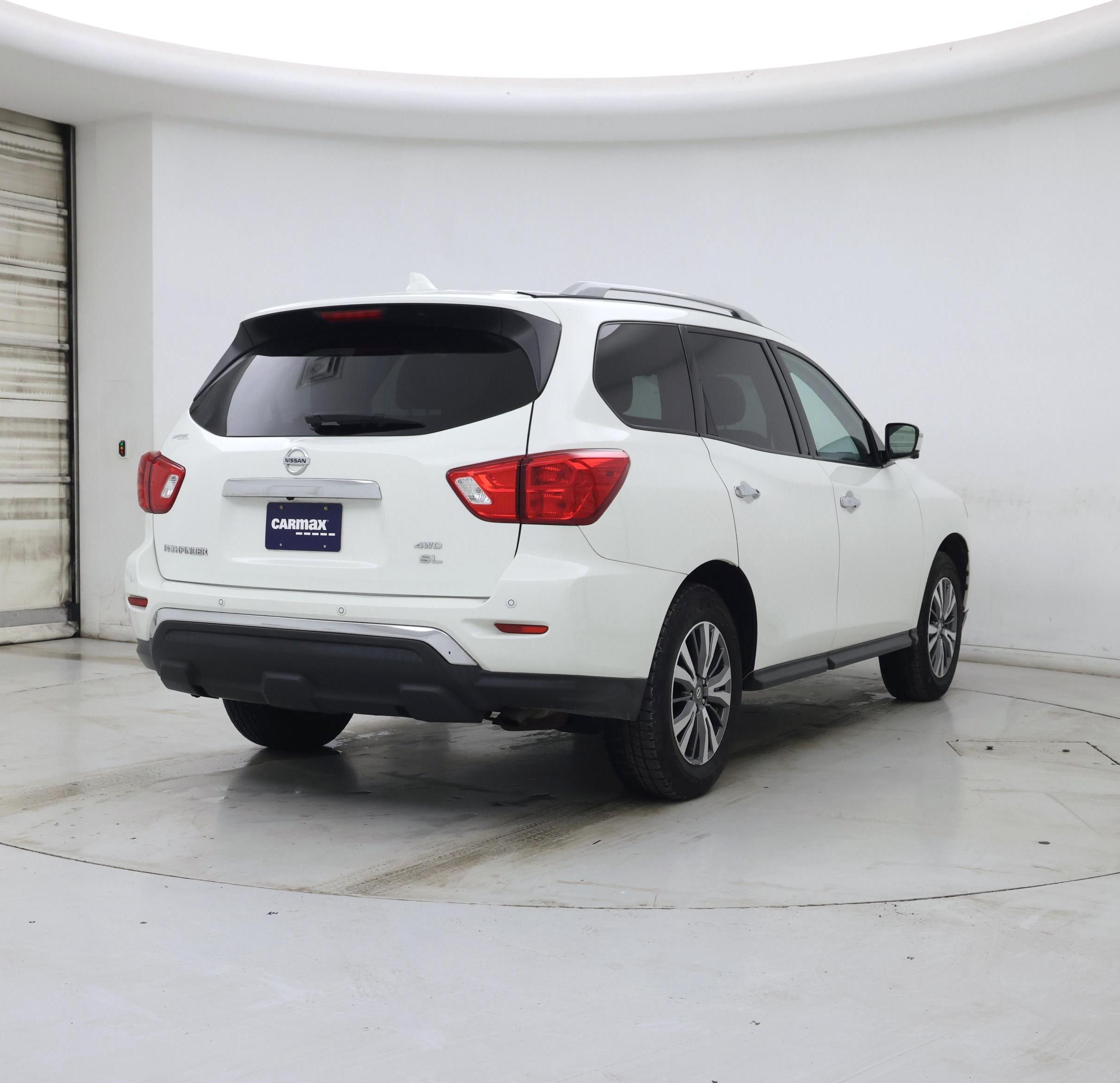 Thumbnail: 2020 Nissan Pathfinder - 8