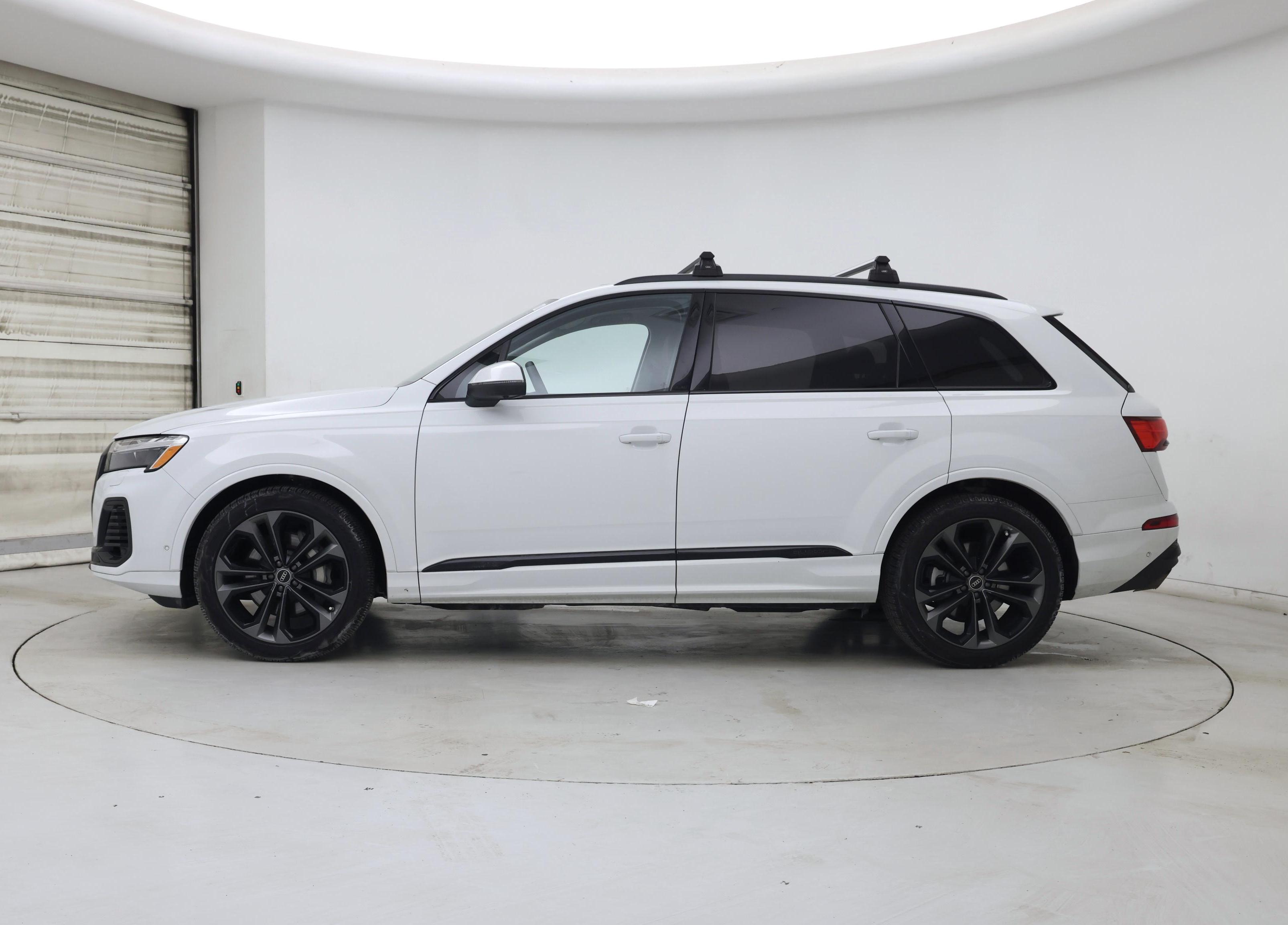 Thumbnail: 2025 Audi Q7 - 3