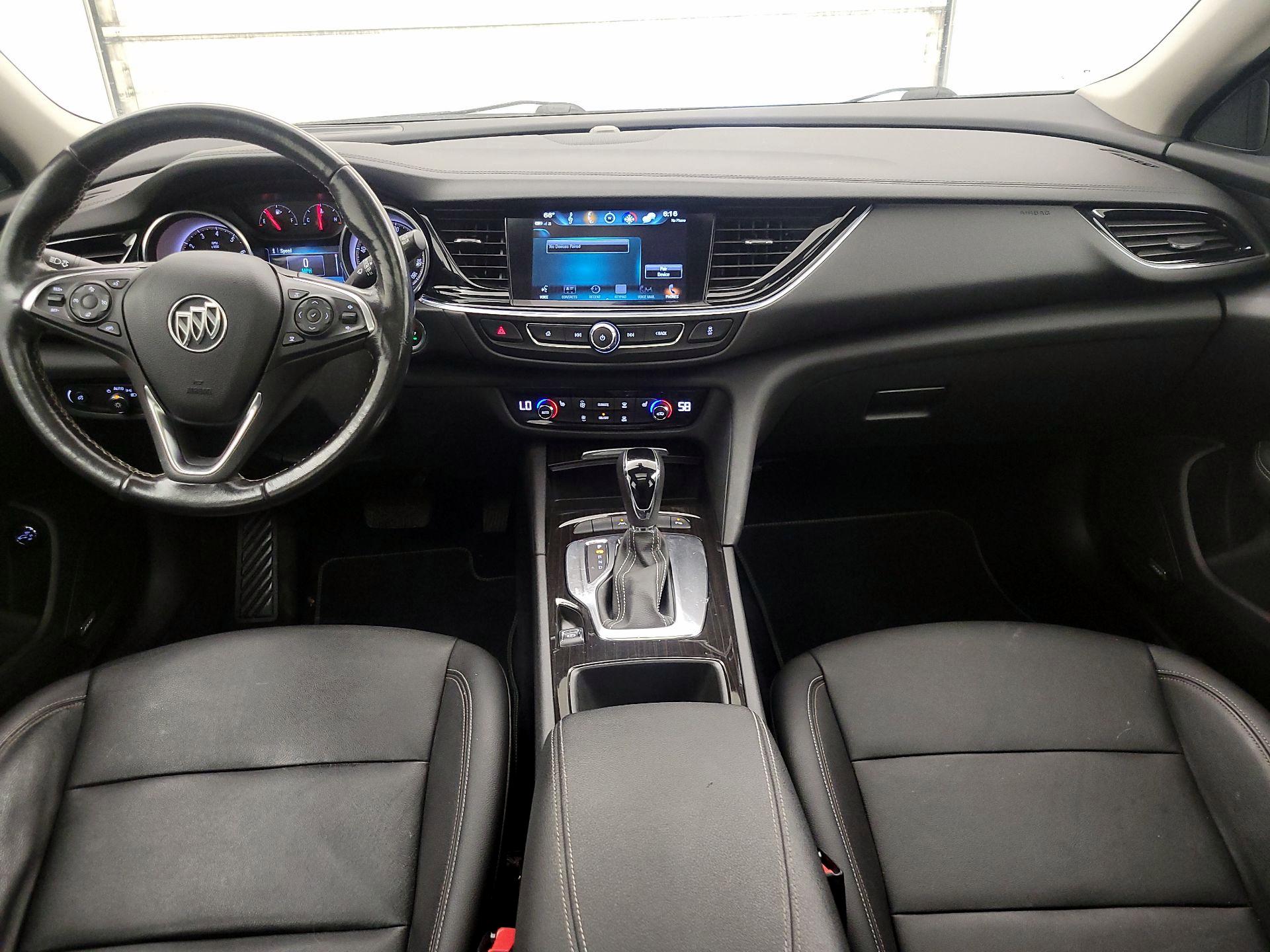 Thumbnail: 2018 Buick Regal - 9