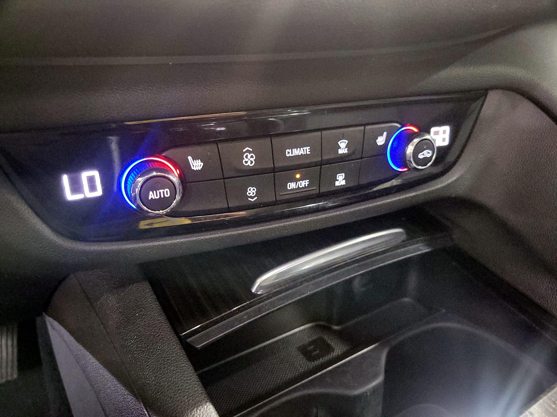 Thumbnail: 2018 Buick Regal - 16